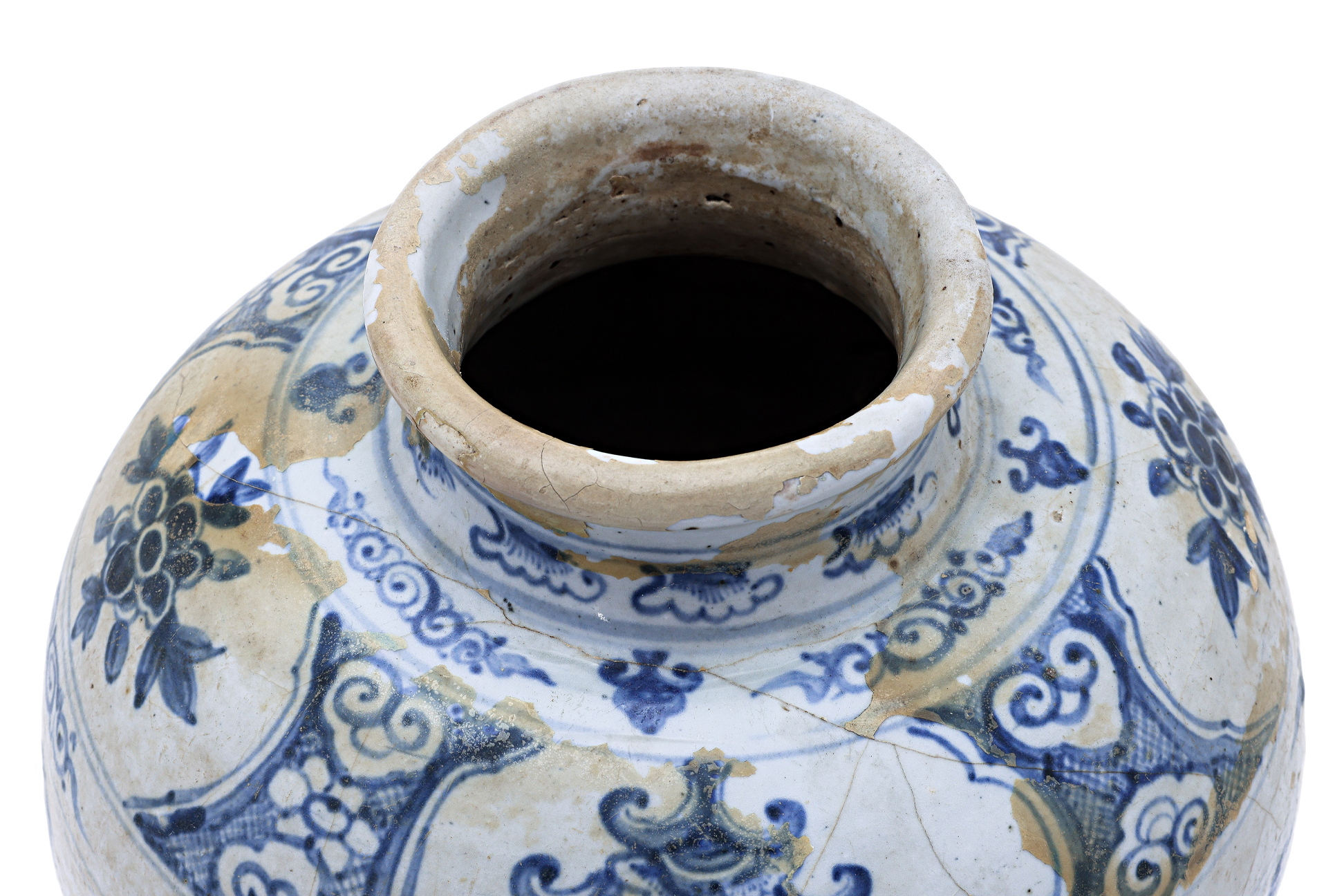 A LARGE VIETNAMESE BLUE AND WHITE JAR - Image 3 of 15