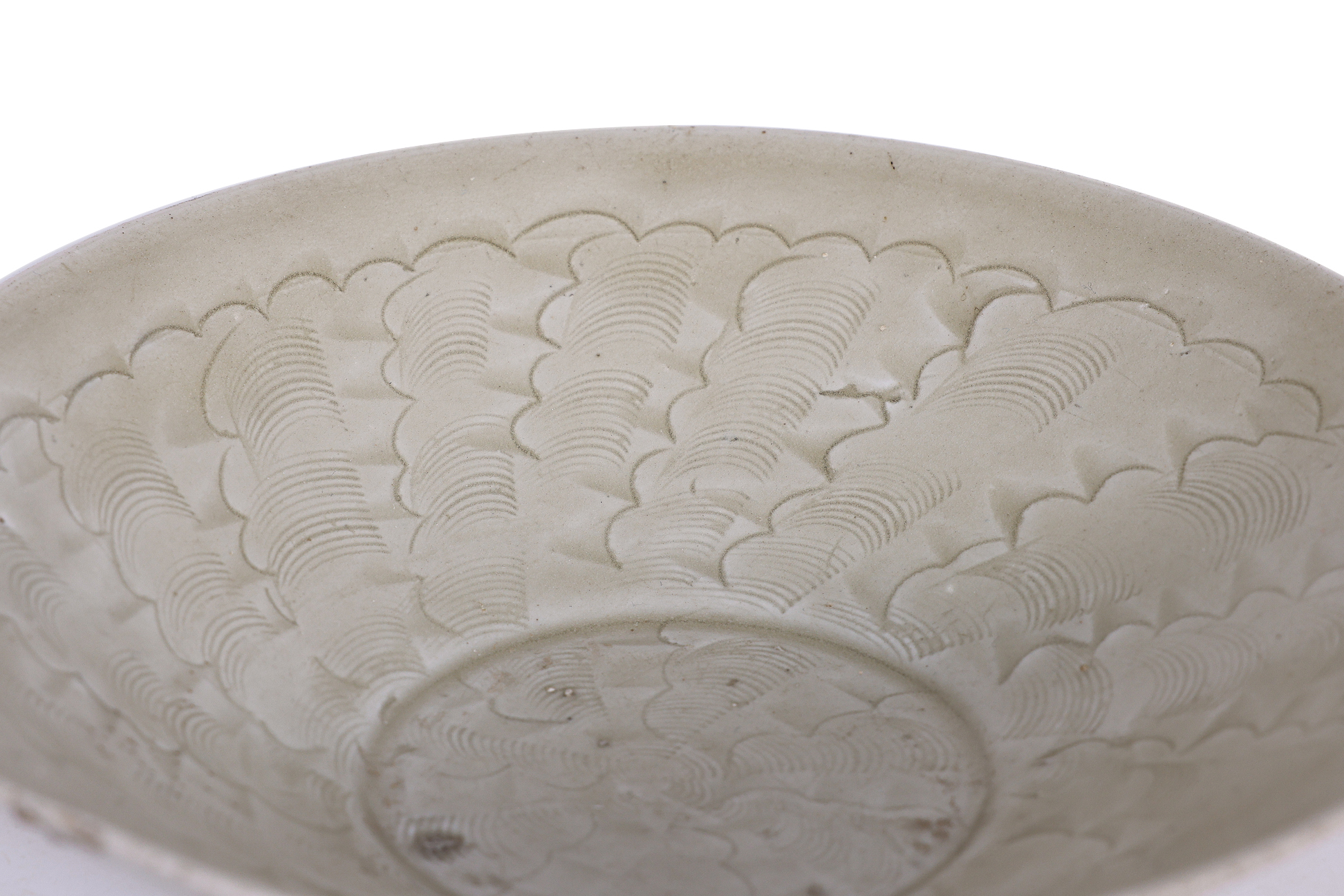 A COMBED QINGBAI SHALLOW BOWL - Image 3 of 5