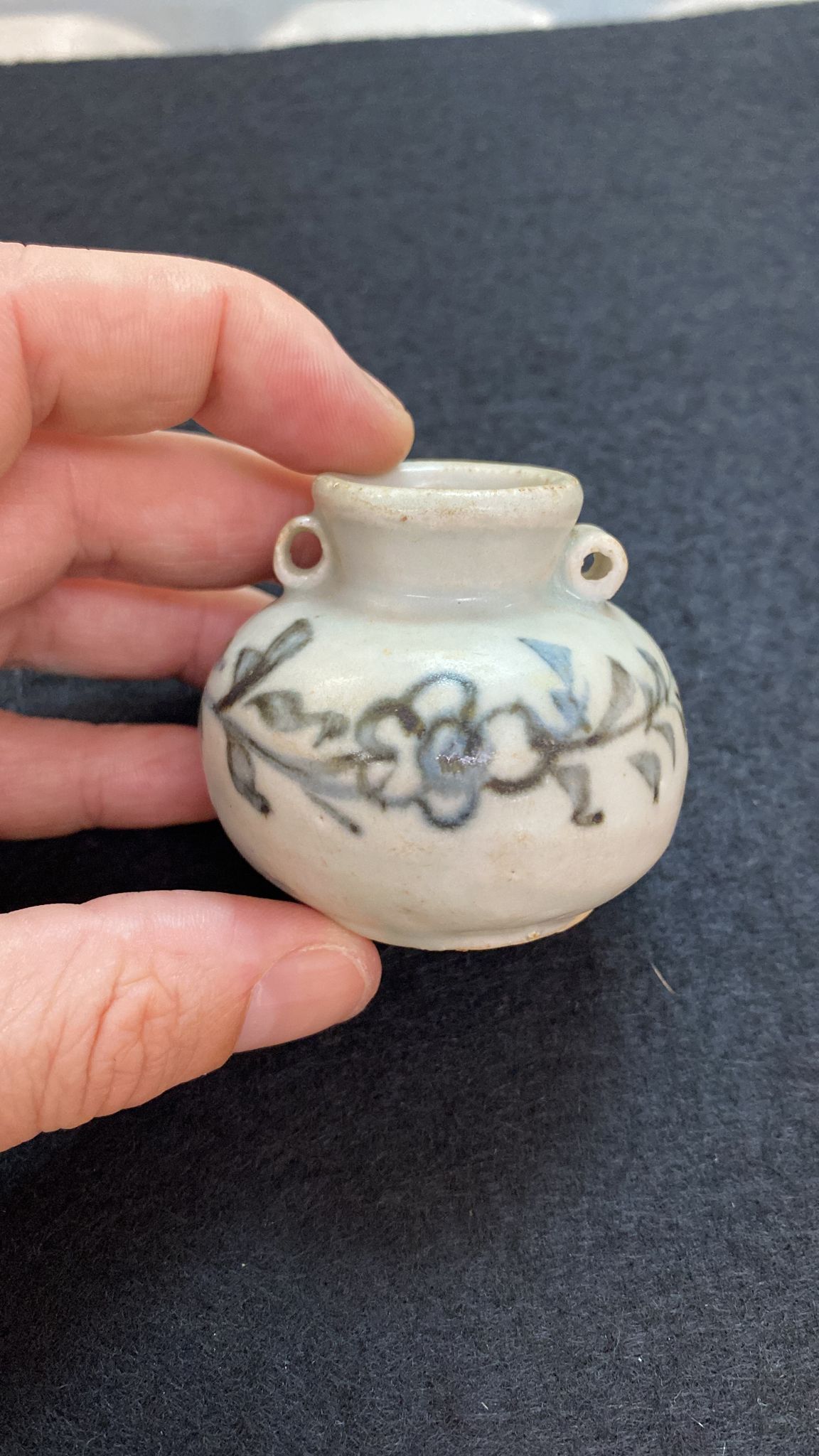 A GROUP OF FIVE BLUE AND WHITE PORCELAIN JARLETS - Image 8 of 15