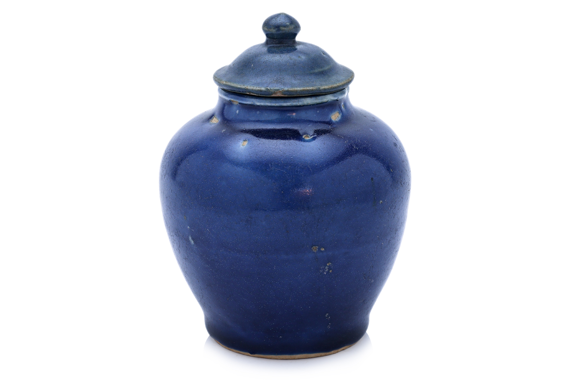 A MONOCHROME BLUE GLAZED JAR - Image 4 of 5