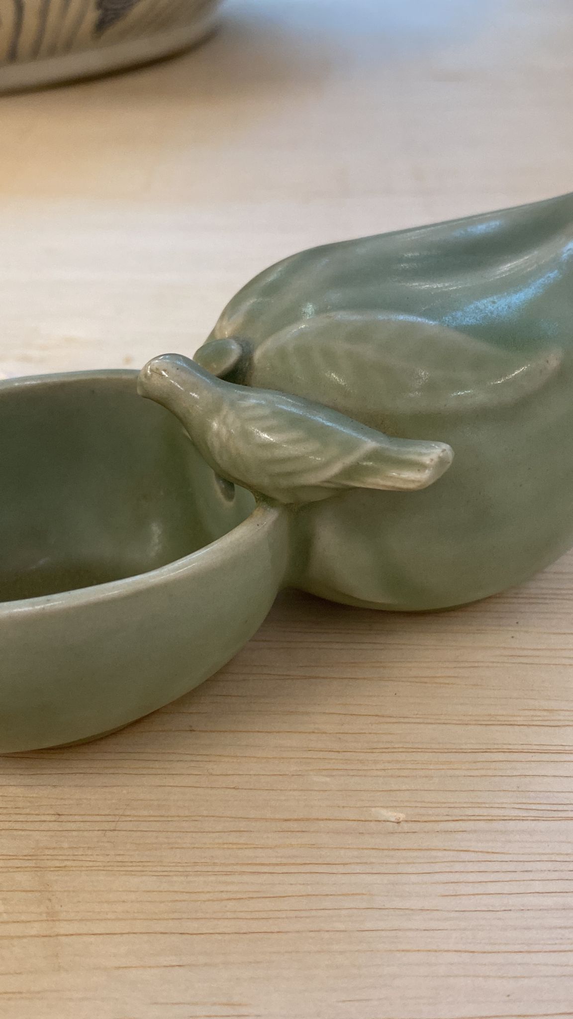 A CELADON PEACH-FORM WATER DROPPER AND WASHER - Image 7 of 12
