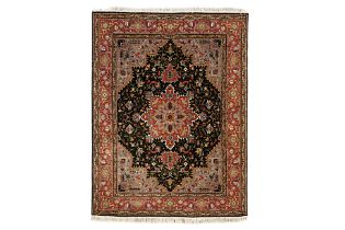 A FINE TABRIZ WOOL RUG (200 x 150 CM)