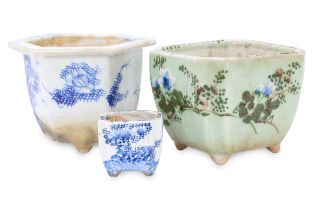 A GROUP OF THREE PORCELAIN JARDINIERES