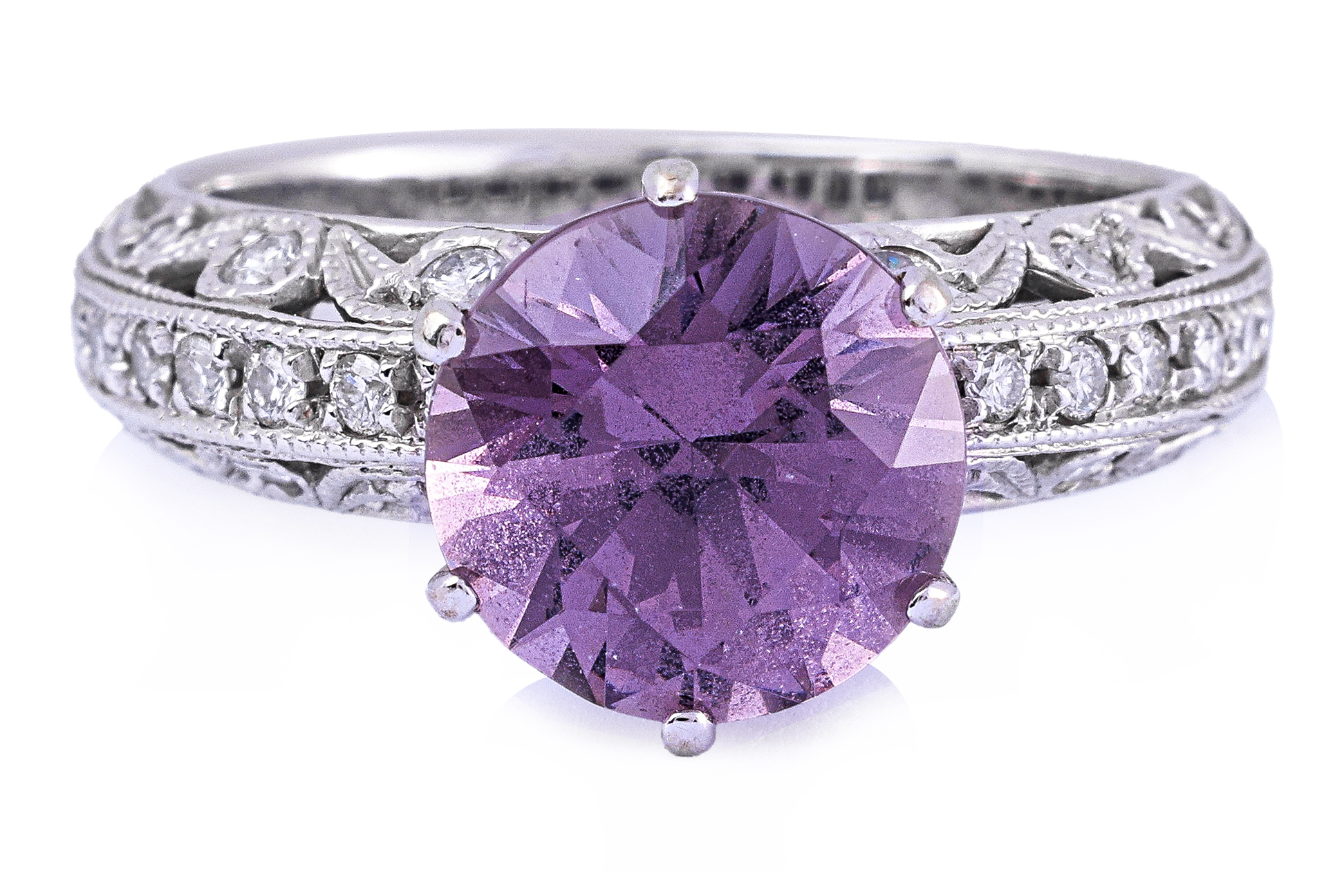 A PURPLE SPINEL AND DIAMOND RING - Image 2 of 3