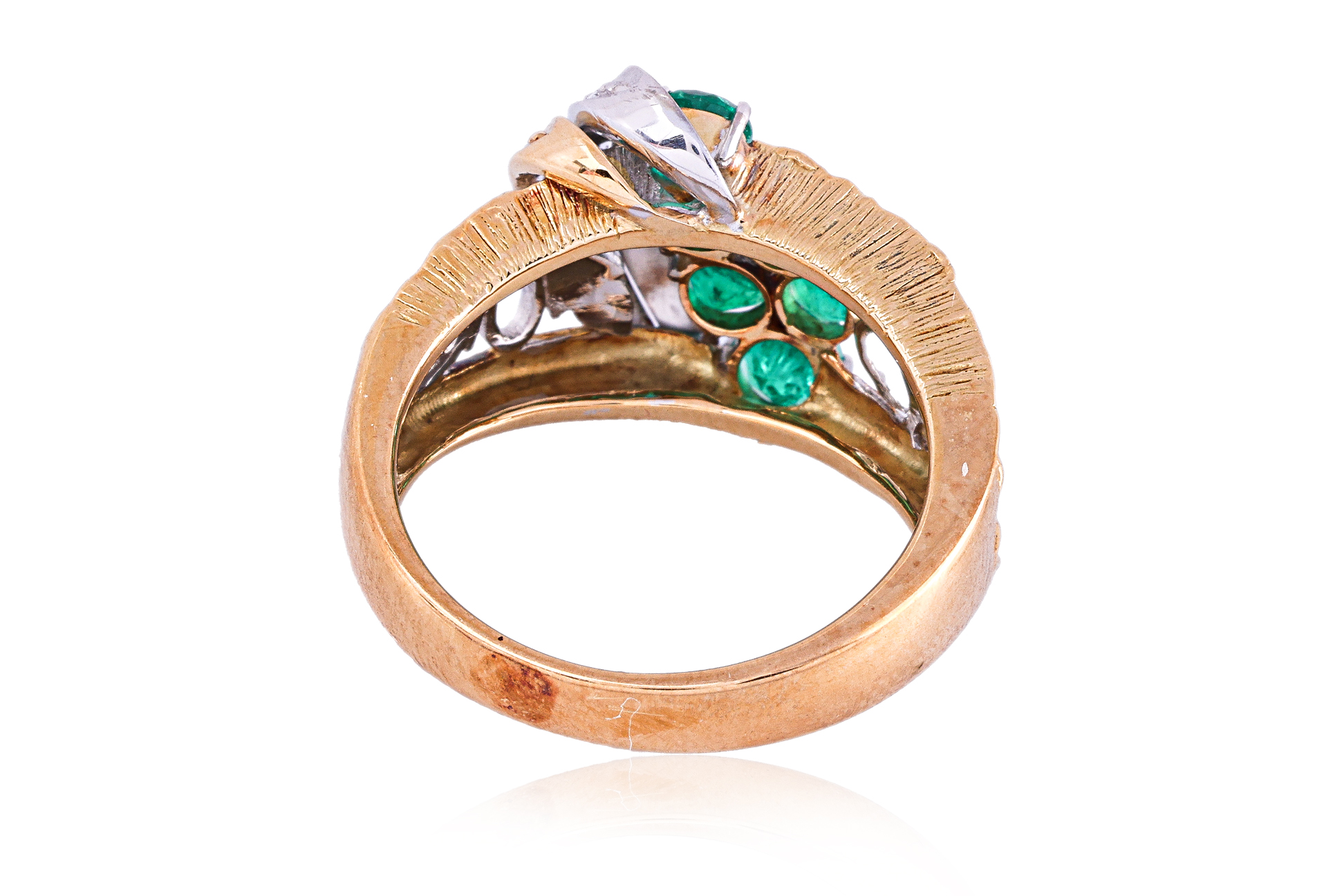 AN EMERALD AND DIAMOND RING - Image 3 of 4