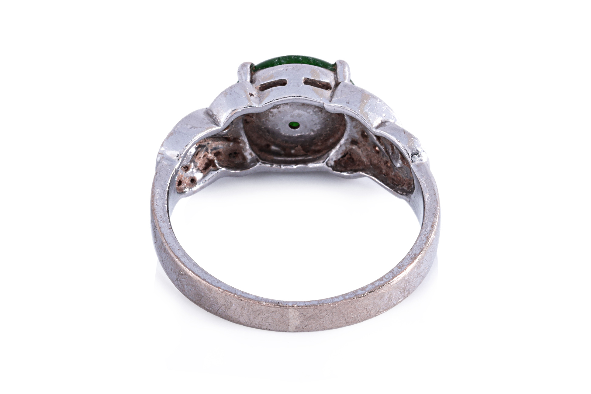 A JADEITE AND DIAMOND RING - Image 3 of 3
