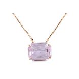 A KUNZITE PENDANT NECKLACE