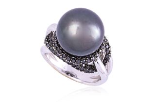 A TAHITIAN CULTURED PEARL AND BLACK DIAMOND RING