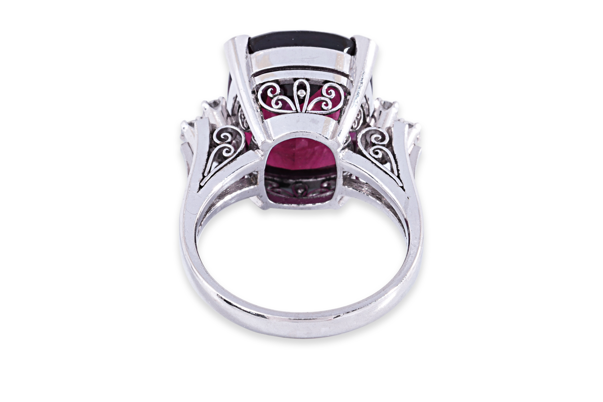 A LARGE RHODOLITE GARNET AND DIAMOND RING - Image 3 of 3