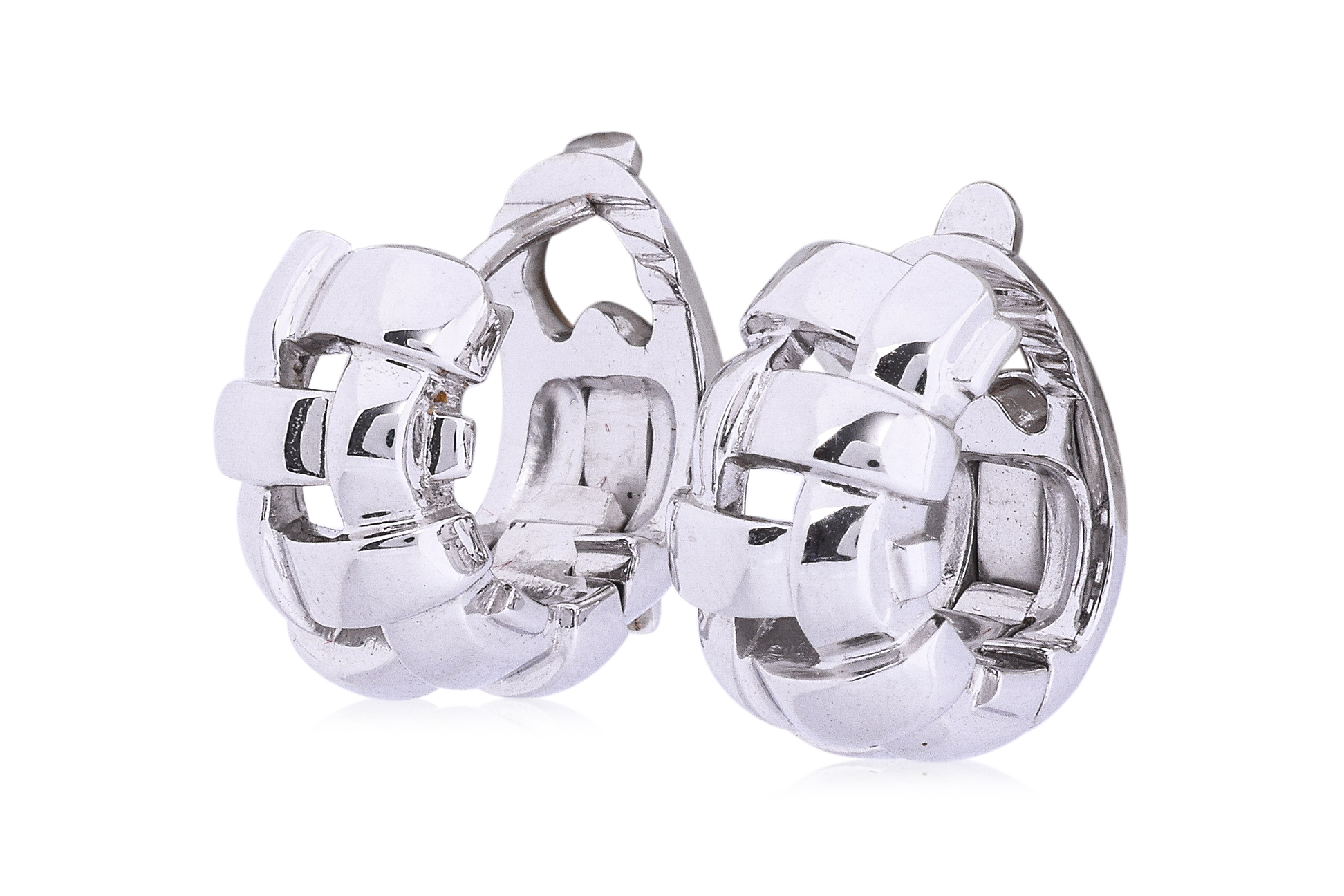 A PAIR OF 'VANNERIE' BASKET WEAVE EARRINGS BY TIFFANY & CO - Image 2 of 3