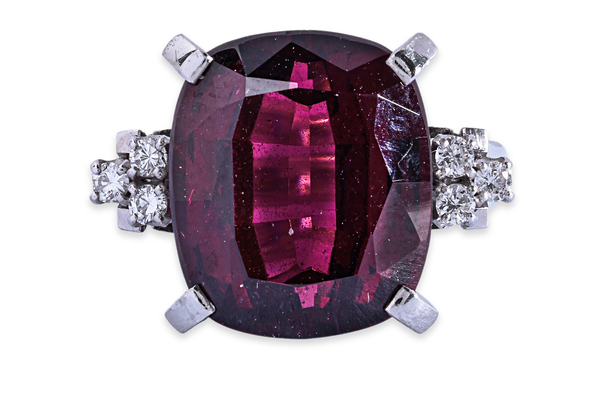 A LARGE RHODOLITE GARNET AND DIAMOND RING - Image 2 of 3
