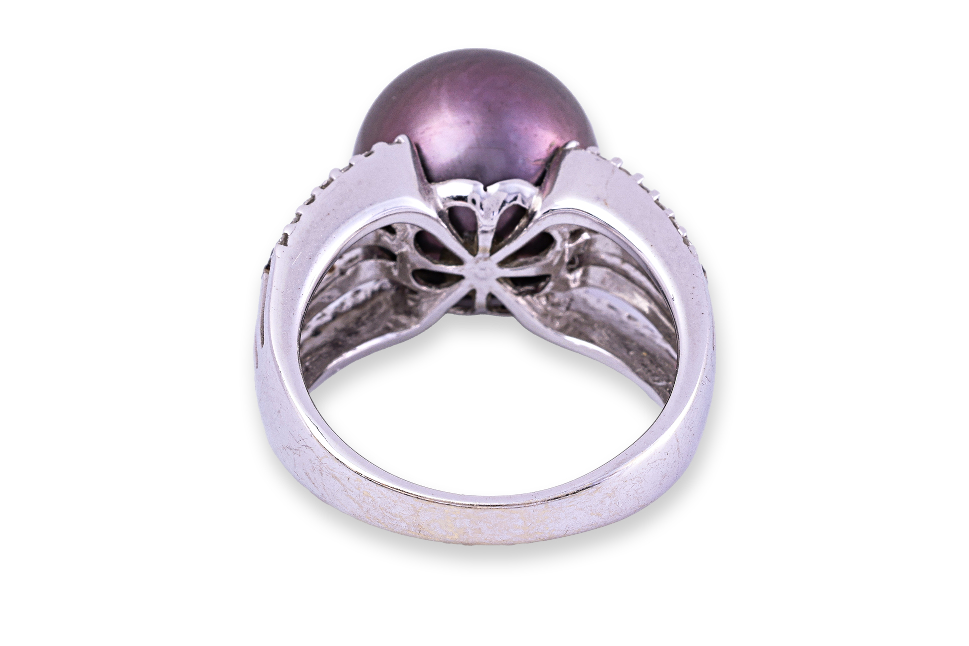 A CULTURED 'EDISON' FRESHWATER PEARL AND DIAMOND RING - Image 2 of 3
