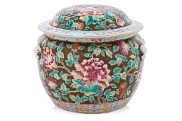 AN OLIVE GREEN-BROWN GROUND FAMILLE ROSE PORCELAIN KAMCHENG