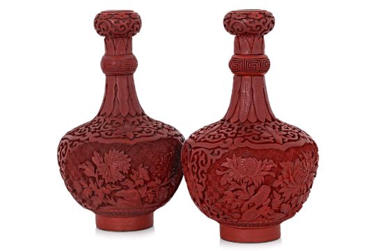 A PAIR OF CINNABAR LACQUER BOTTLE VASES - Image 2 of 5