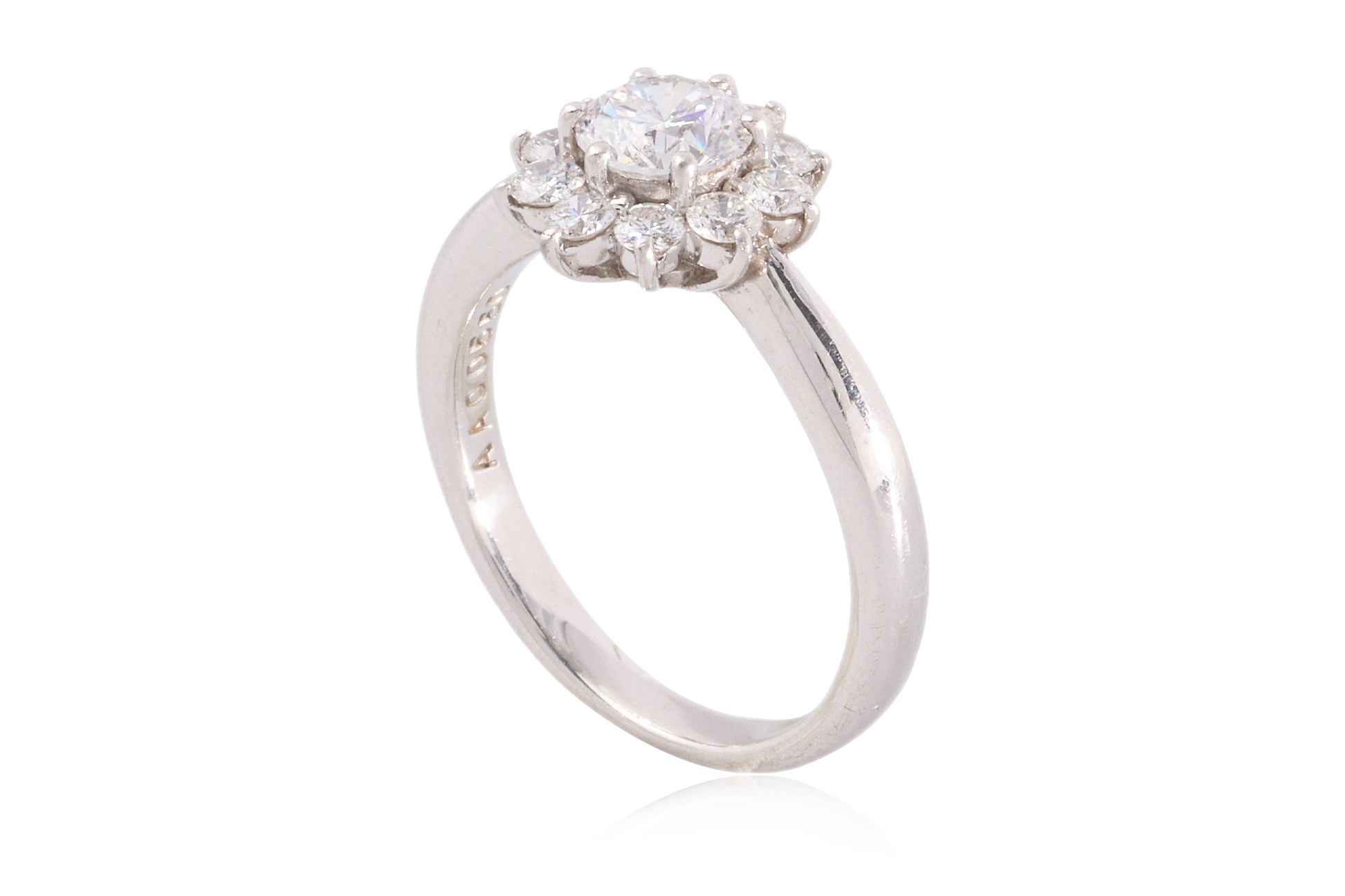 A DIAMOND CLUSTER RING - Image 2 of 3