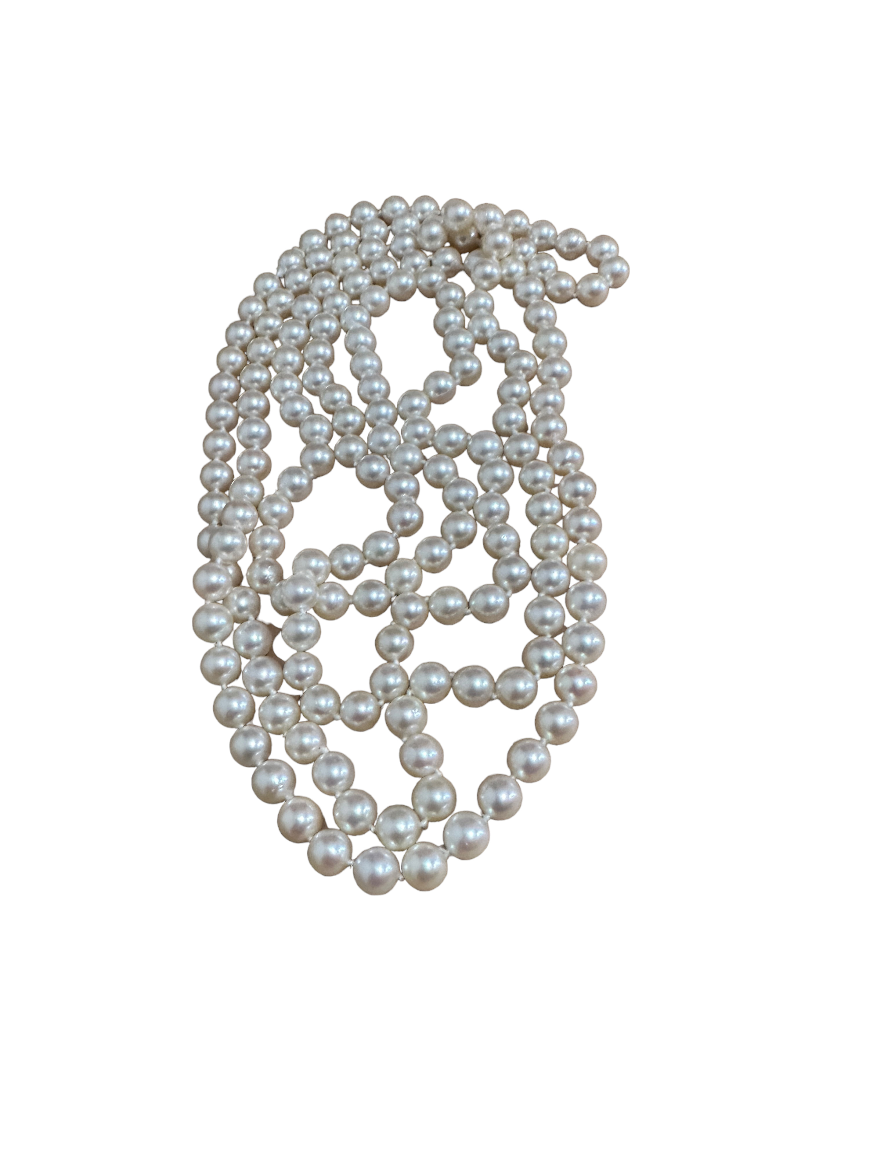 Large String of Vintage Pearls - 150cm in length - pearls average 7mm diameter. - Image 4 of 4