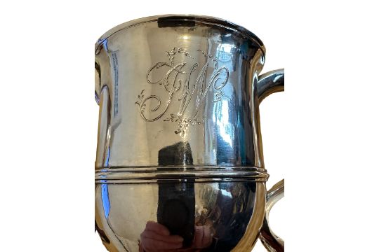 Antique Hester Bateman London Silver 1784? 2 Handled Silver Cup - 5 13/16" tall and approx 8" wide - Image 6 of 10