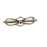 Antique 9ct Gold Brooch - 42mm long - 2.2 grams.