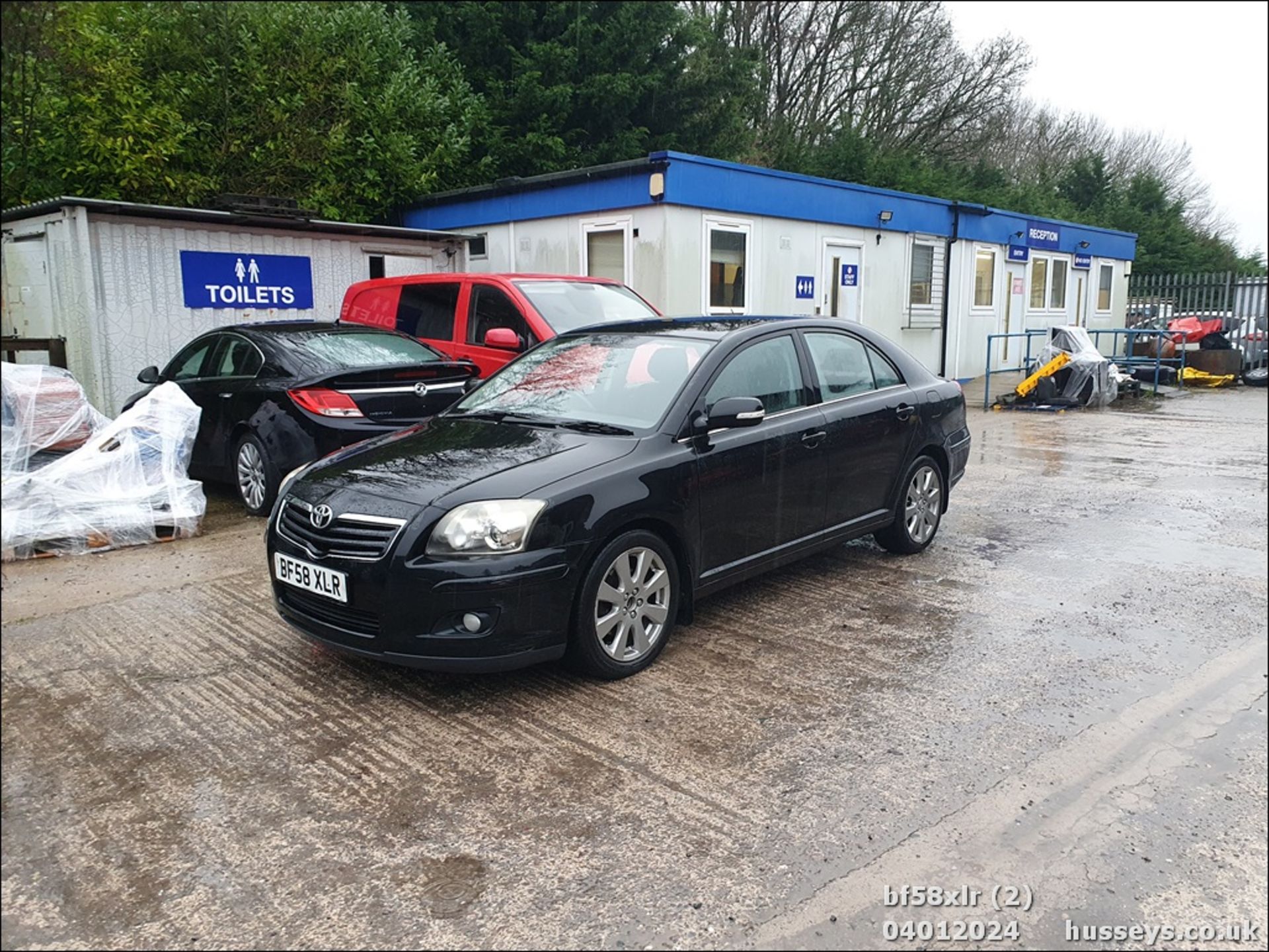 08/58 TOYOTA AVENSIS TR D-4D - 1998cc 5dr Hatchback (Black, 126k) - Image 3 of 38