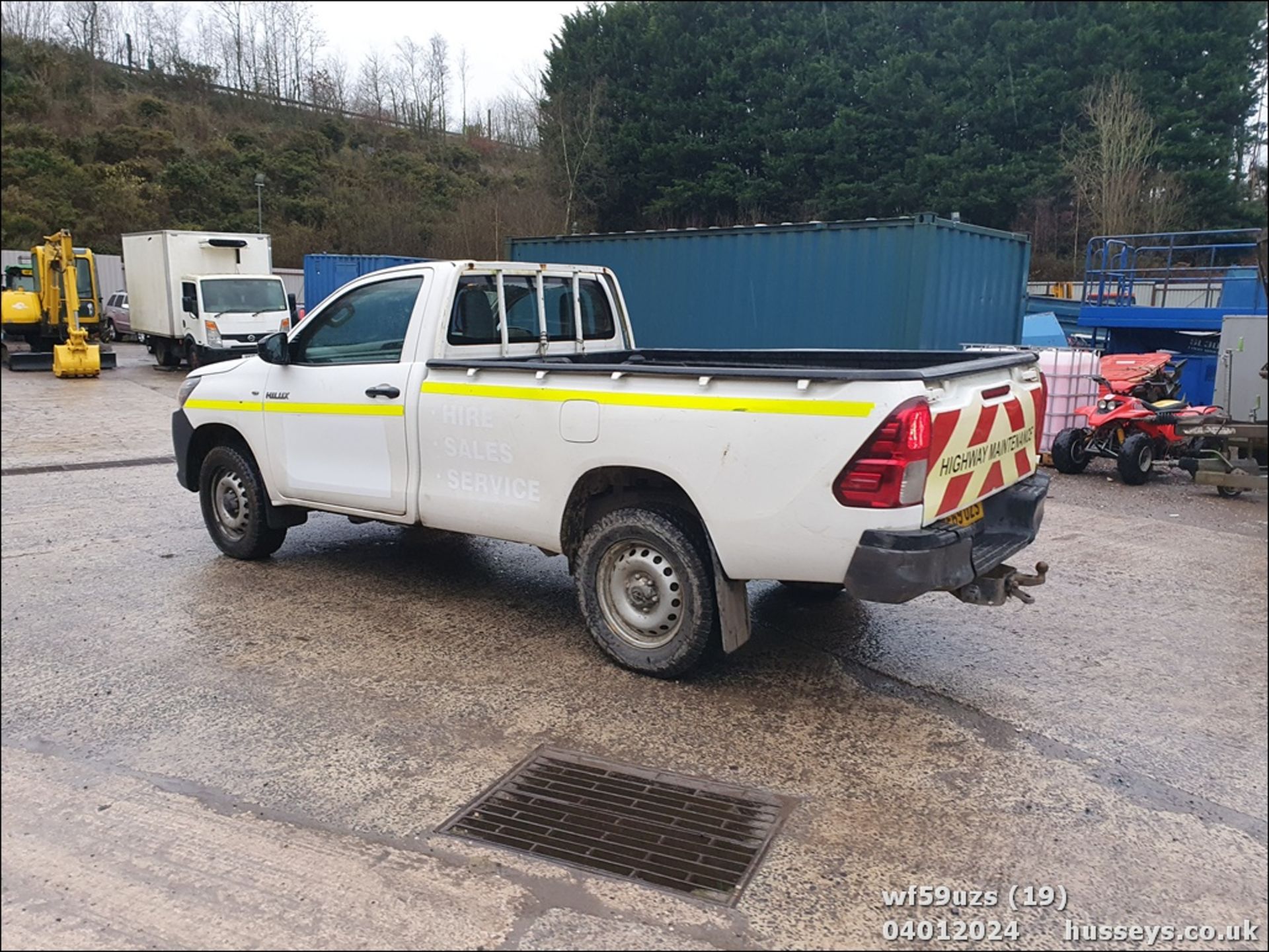 19/69 TOYOTA HILUX ACTIVE D-4D 4WD S/C - 2393cc 2dr 4x4 (White, 150k) - Image 21 of 50