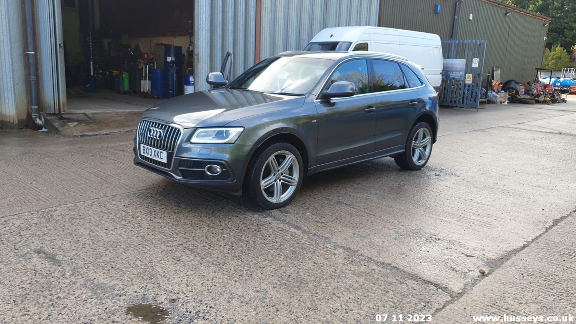 13/13 AUDI Q5 S LINE PLUS TDI QUATTR - 2967cc 5dr Estate (Grey, 118k) - Image 3 of 48