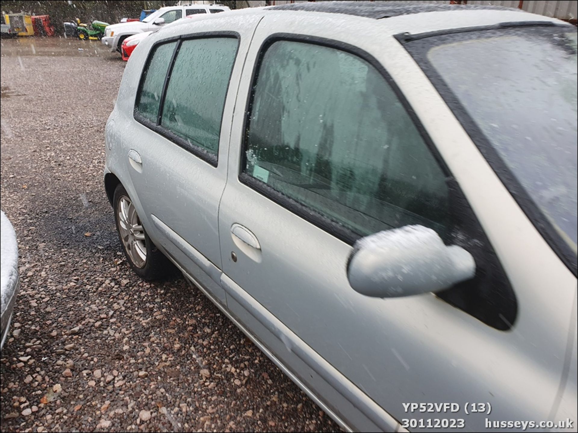 02/52 RENAULT CLIO INITIALE DCI - 1461cc 5dr Hatchback (Silver, 154k) - Image 14 of 48