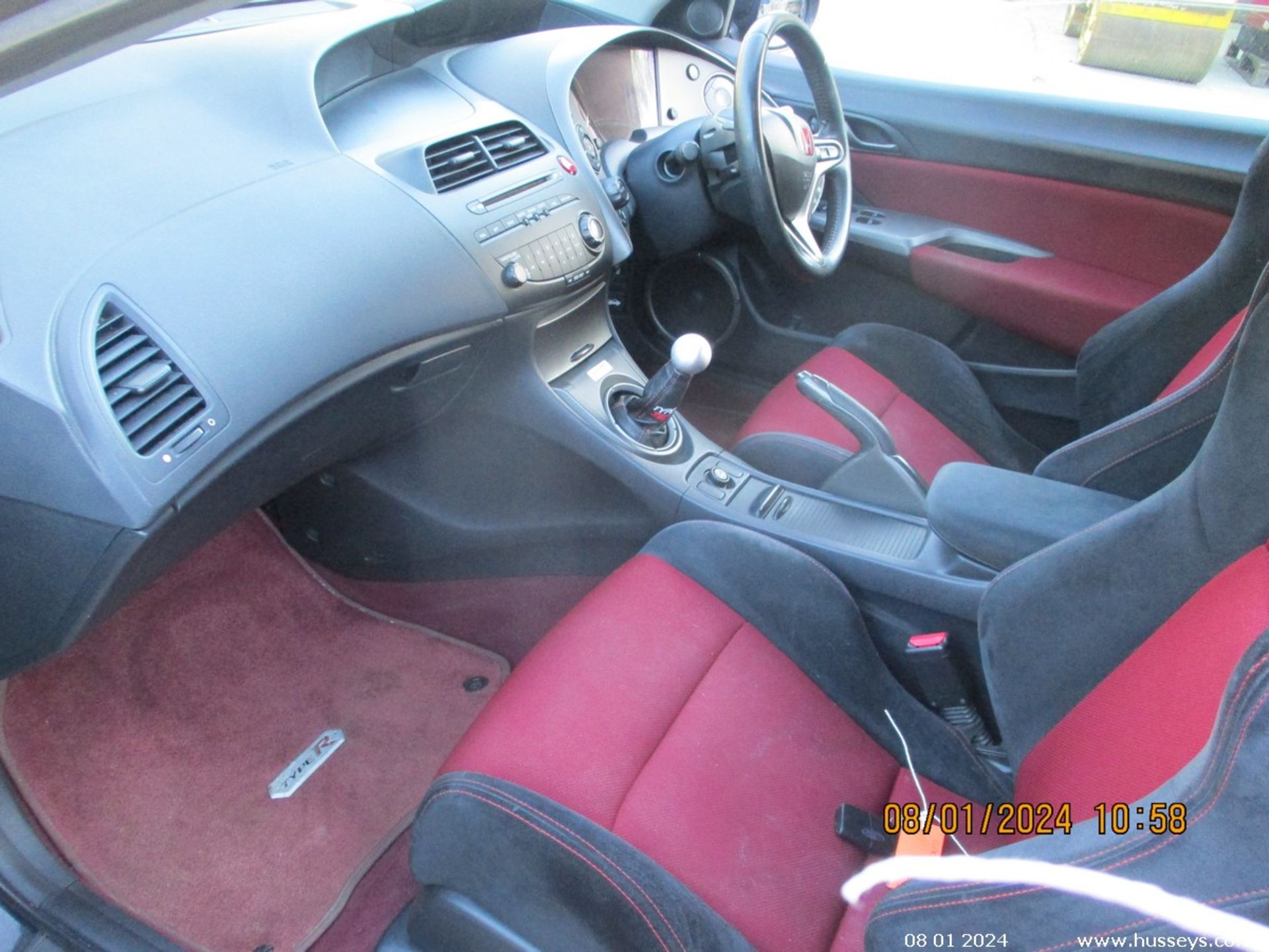 08/08 HONDA CIVIC TYPE-R GT I-VTEC - 1998cc 3dr Hatchback (Black, 95k) - Image 15 of 19