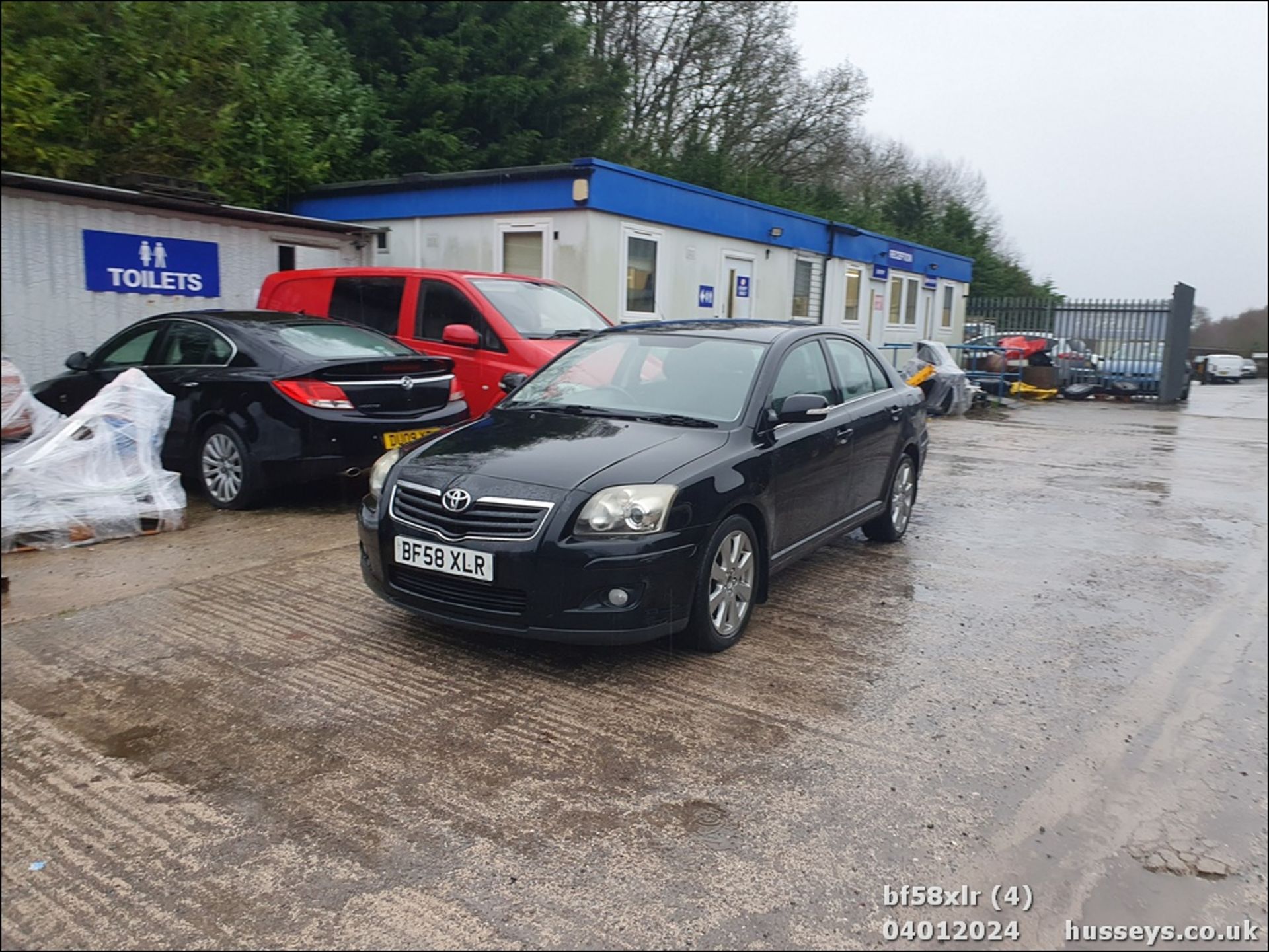 08/58 TOYOTA AVENSIS TR D-4D - 1998cc 5dr Hatchback (Black, 126k) - Image 5 of 38