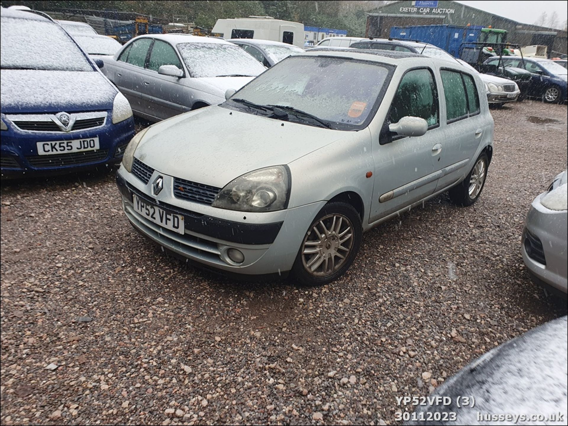 02/52 RENAULT CLIO INITIALE DCI - 1461cc 5dr Hatchback (Silver, 154k) - Image 4 of 48