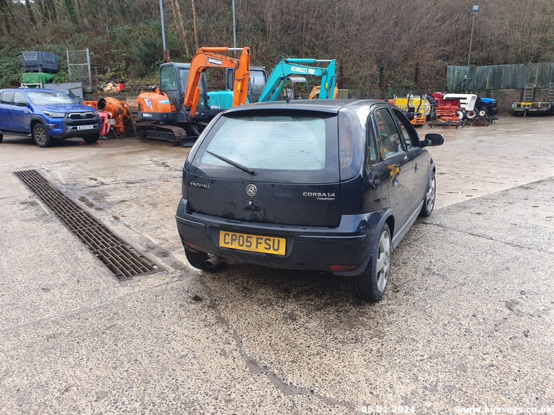 05/05 VAUXHALL CORSA SRI 16V - 1364cc 5dr Hatchback (Black, 164k) - Image 17 of 52