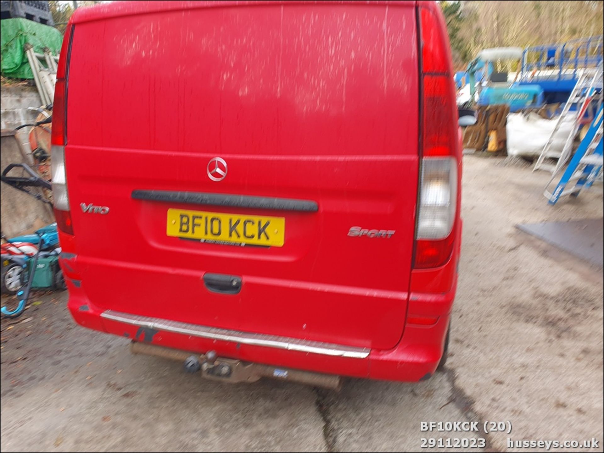 10/10 MERCEDES VITO 111 CDI LONG - 2148cc Van (Red) - Image 21 of 56