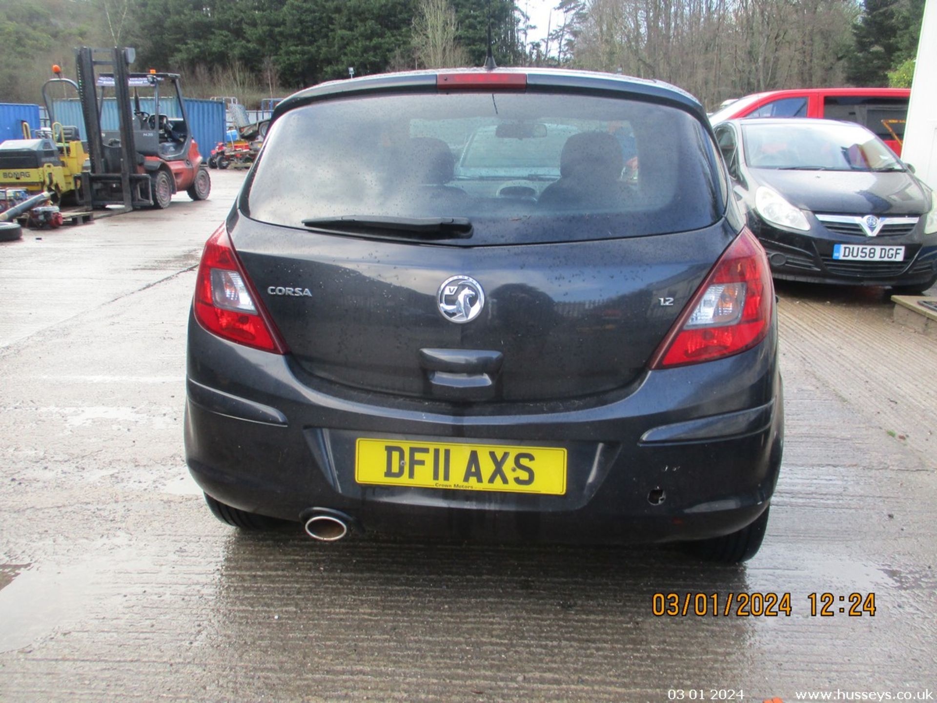 11/11 VAUXHALL CORSA SXI - 1229cc 5dr Hatchback (Black, 11k) - Image 4 of 18