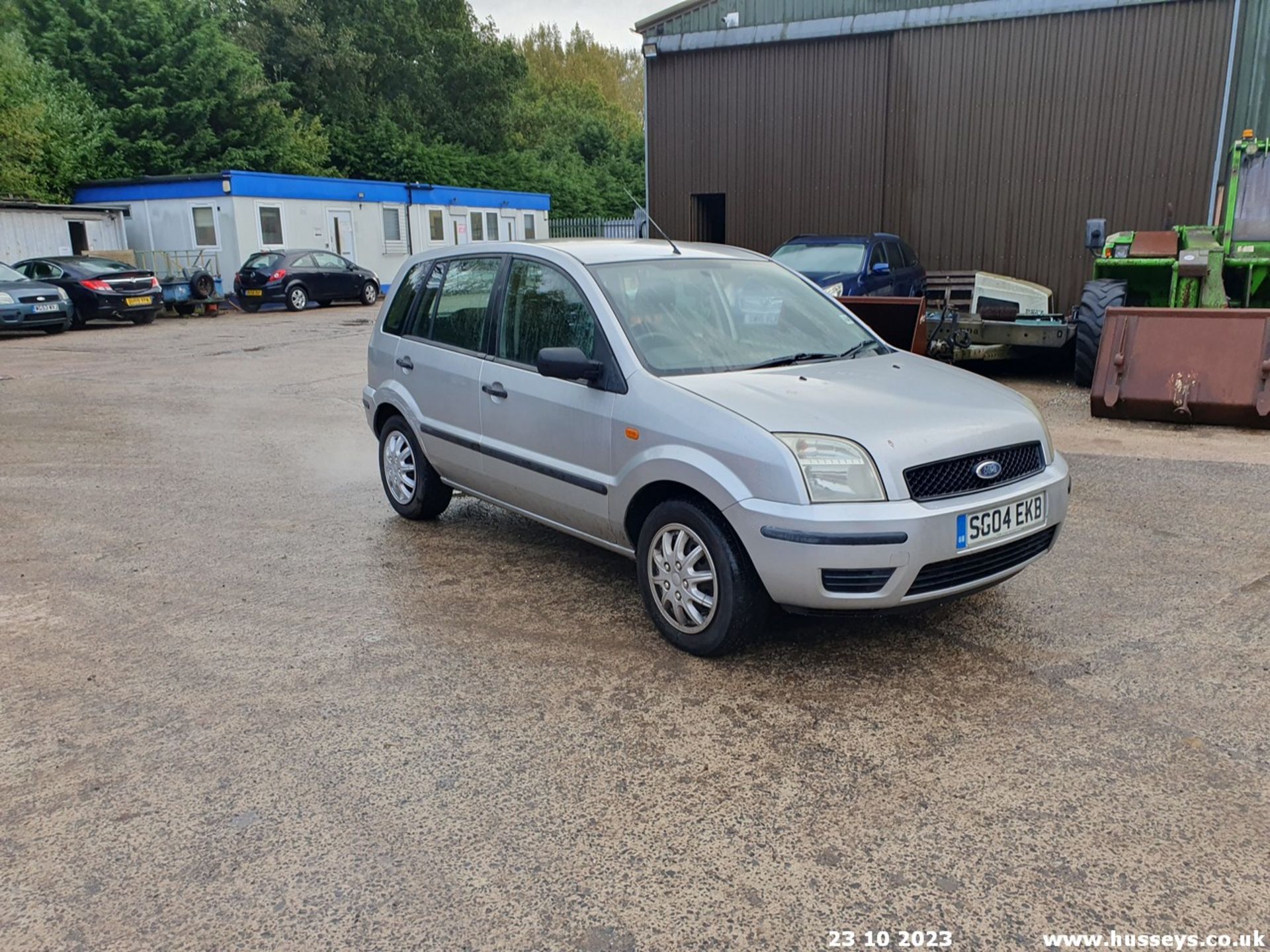 04/04 FORD FUSION 2 16V - 1388cc 5dr Hatchback (Silver, 106k) - Image 3 of 54