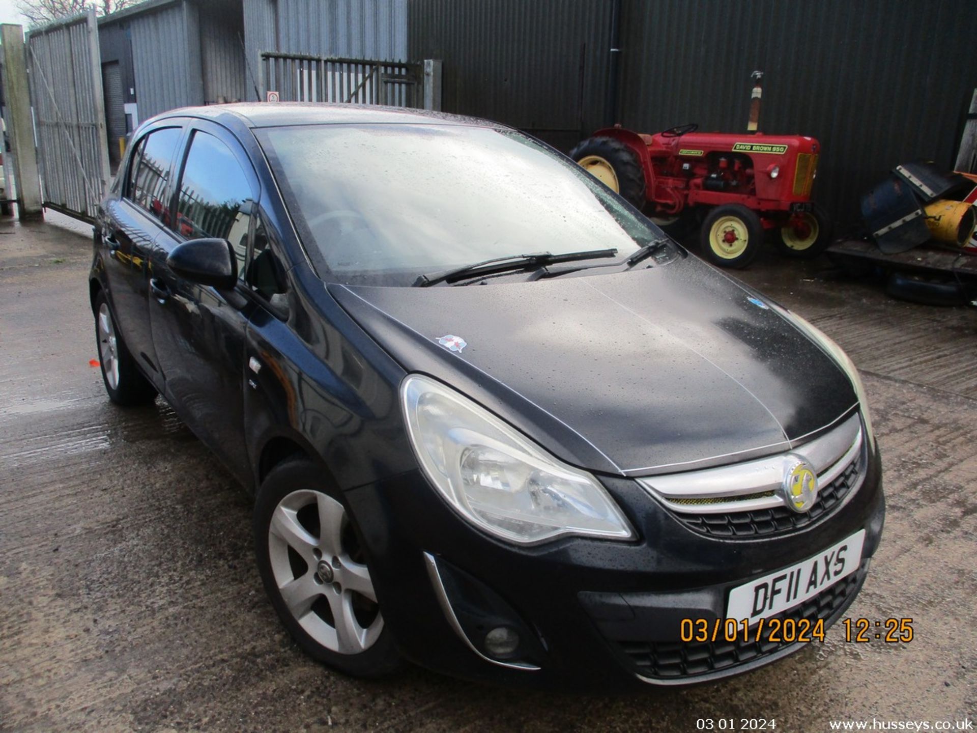 11/11 VAUXHALL CORSA SXI - 1229cc 5dr Hatchback (Black, 11k) - Image 12 of 18