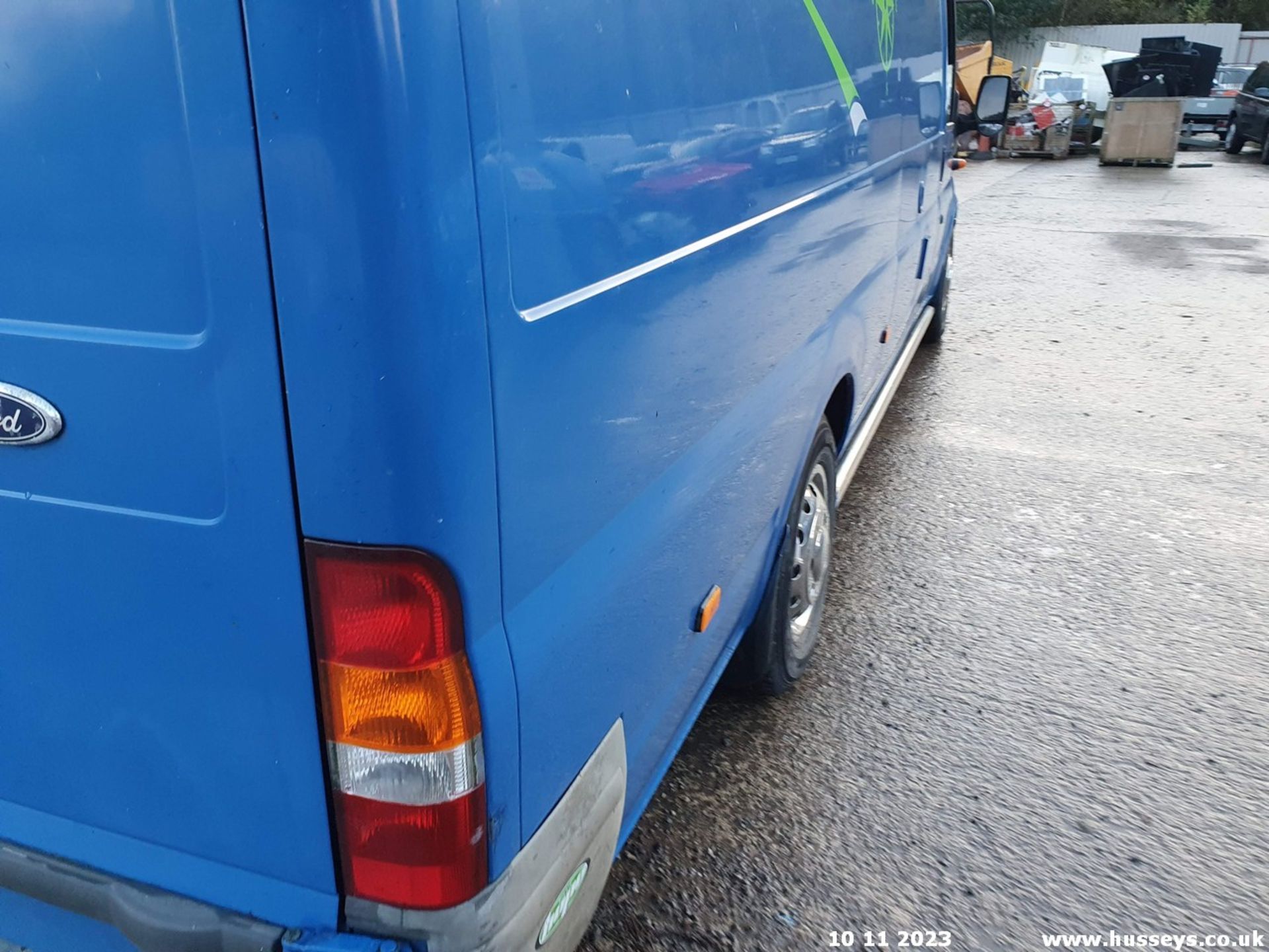 05/55 FORD TRANSIT CAMPER CONVERSION 350 LWB - 2402cc 5dr Van (Blue) - Image 57 of 64