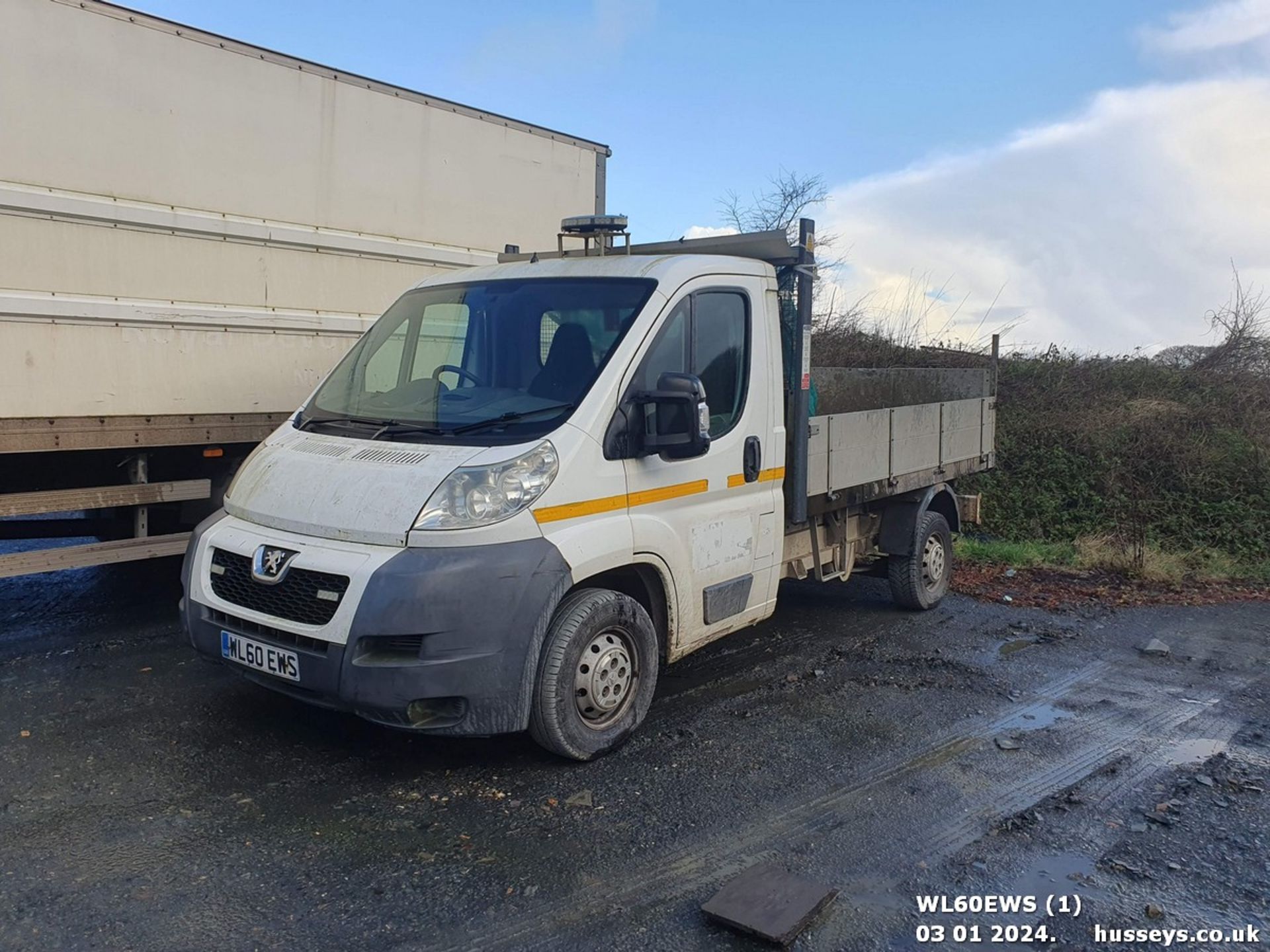 10/60 PEUGEOT BOXER 335 L2 HDI - 2198cc 2dr Tipper (White, 151k) - Image 2 of 23