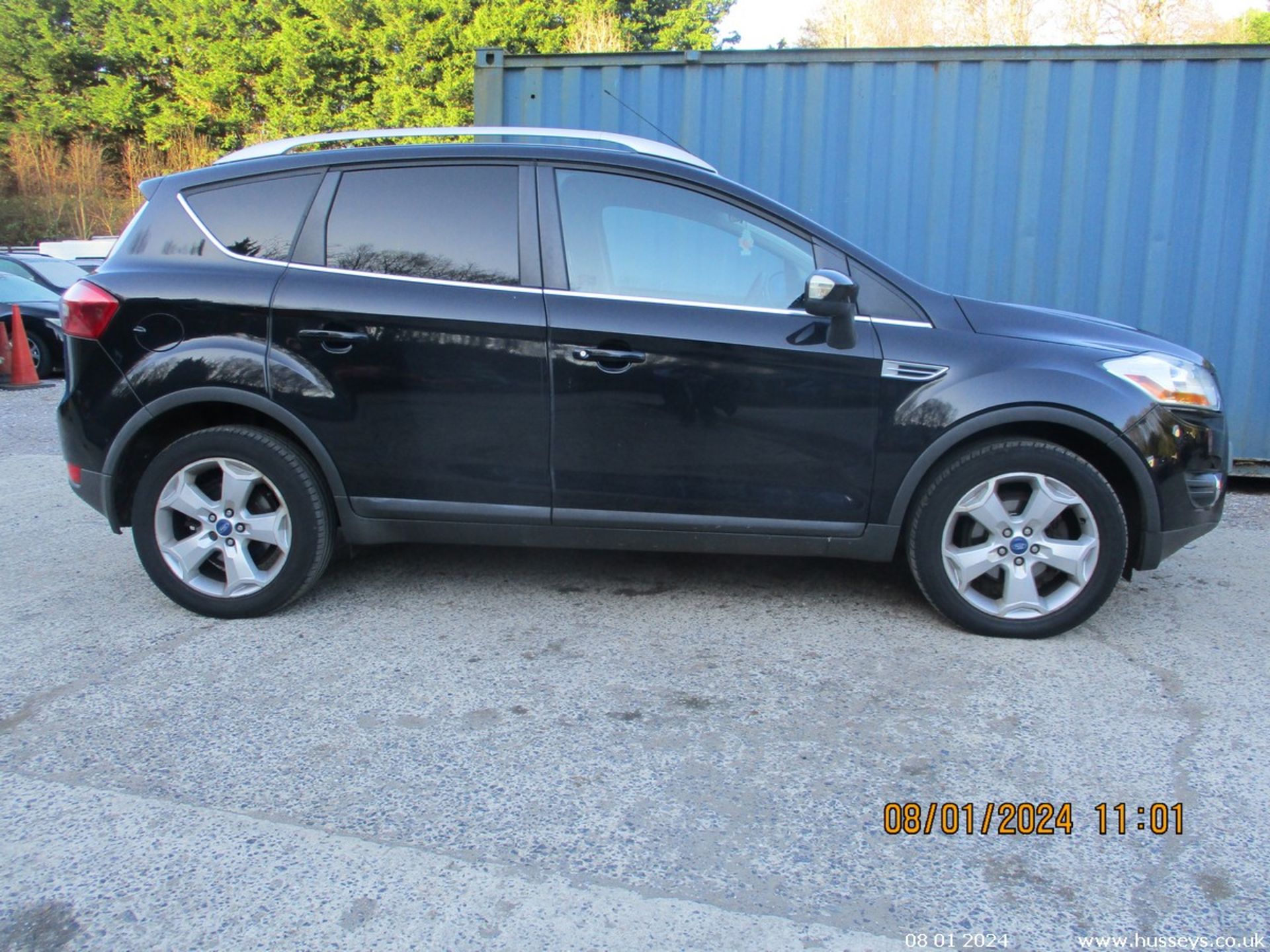 10/10 FORD KUGA ZETEC TDCI - 1997cc 5dr Estate (Black, 127k) - Image 3 of 18