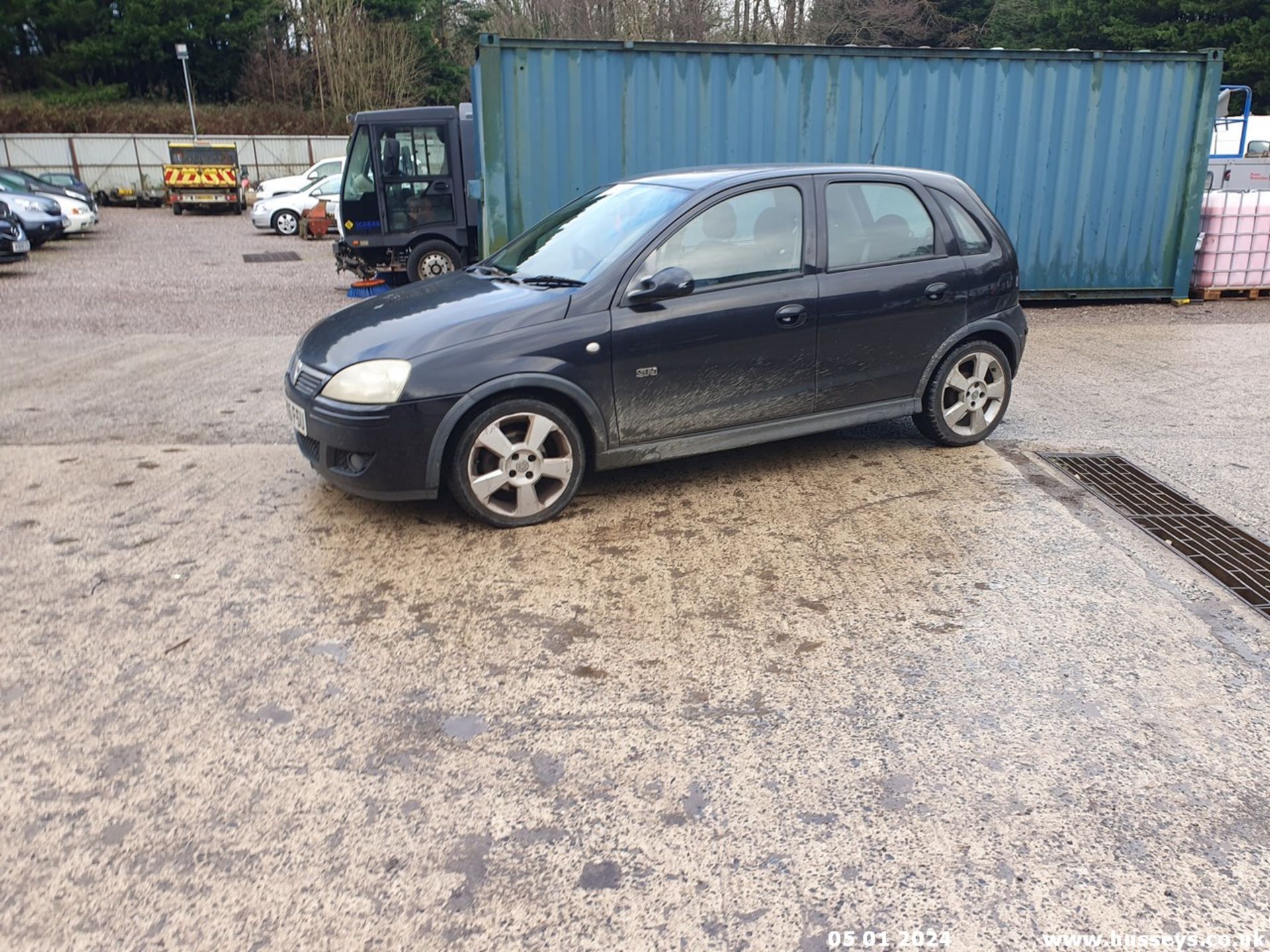 05/05 VAUXHALL CORSA SRI 16V - 1364cc 5dr Hatchback (Black, 164k) - Image 8 of 52