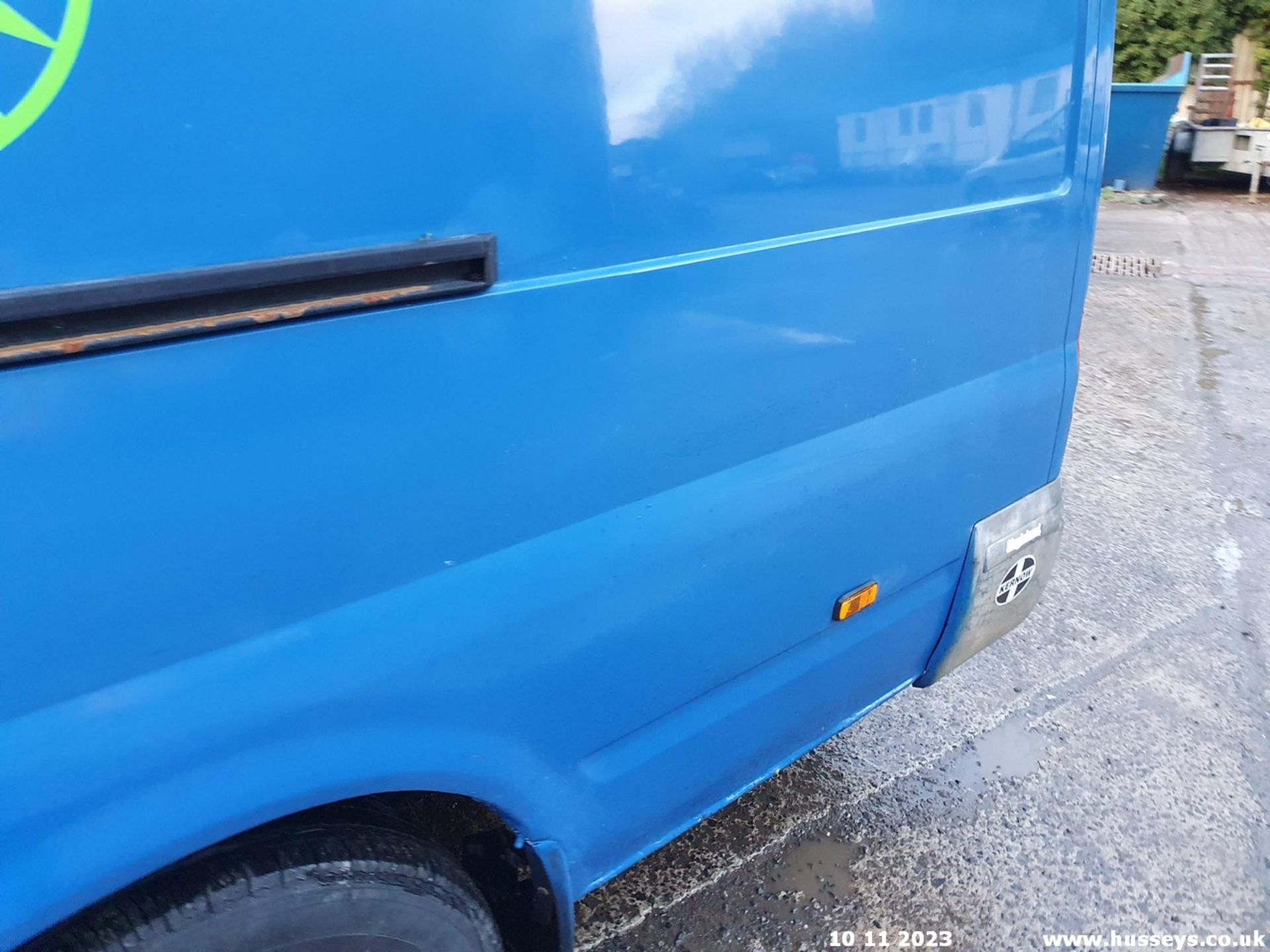 05/55 FORD TRANSIT CAMPER CONVERSION 350 LWB - 2402cc 5dr Van (Blue) - Image 49 of 64