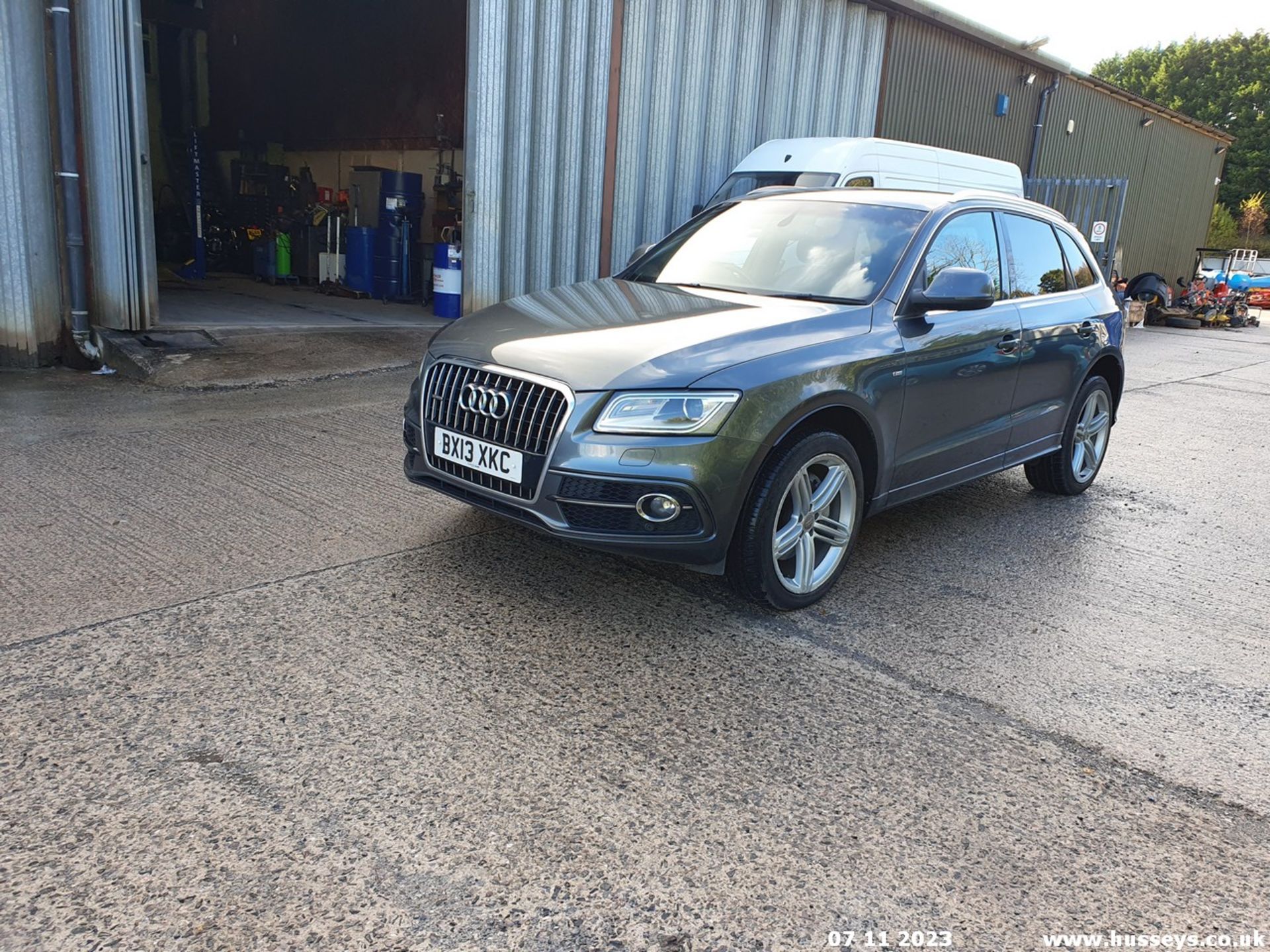 13/13 AUDI Q5 S LINE PLUS TDI QUATTR - 2967cc 5dr Estate (Grey, 118k) - Image 22 of 48