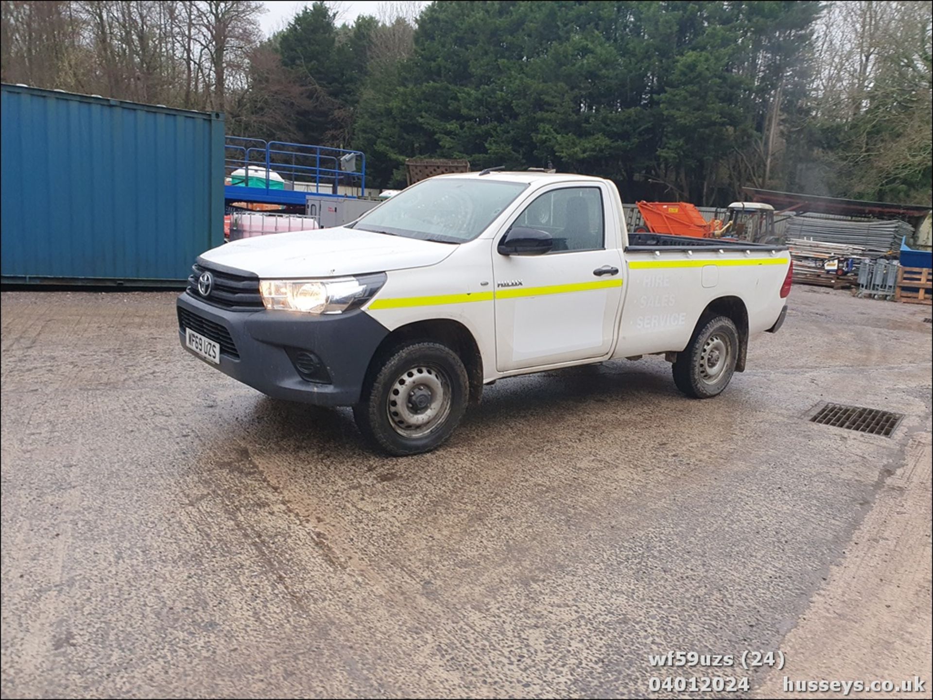 19/69 TOYOTA HILUX ACTIVE D-4D 4WD S/C - 2393cc 2dr 4x4 (White, 150k) - Image 26 of 50