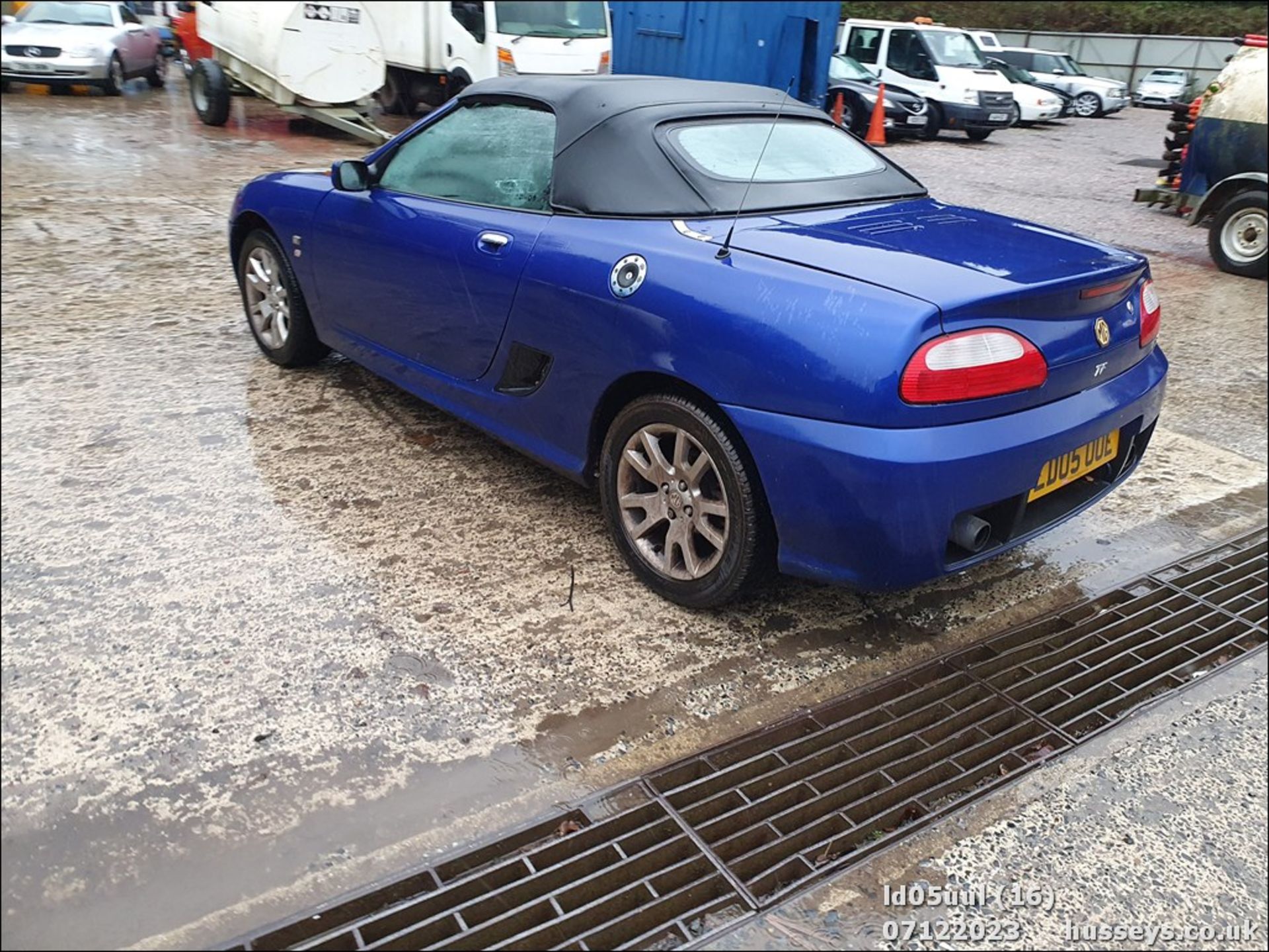 05/05 MG TF 135 - 1796cc 2dr Convertible (Blue) - Image 17 of 45