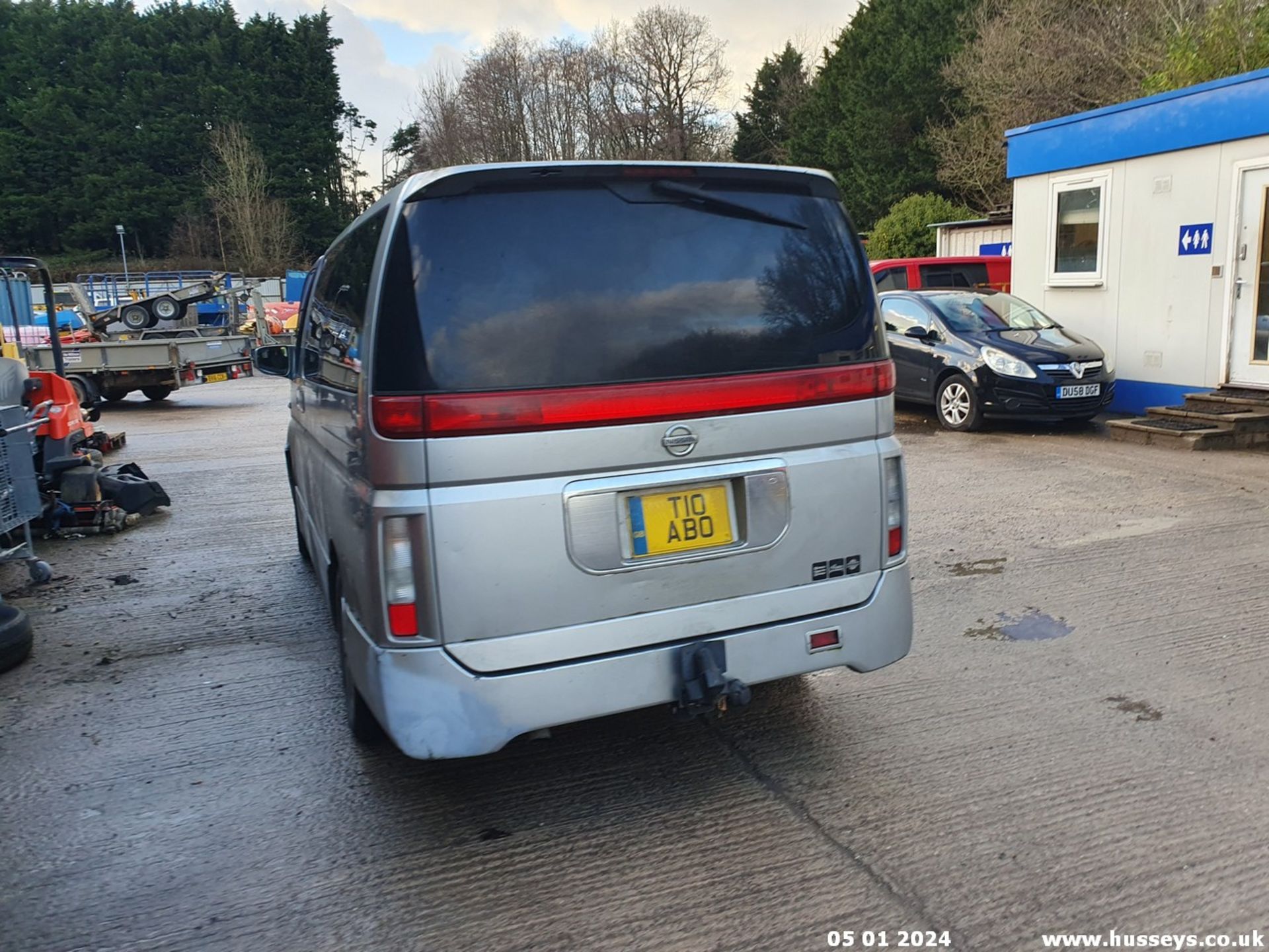 2002 NISSAN MPV - 3498cc 4dr MPV (Silver) - Image 17 of 52