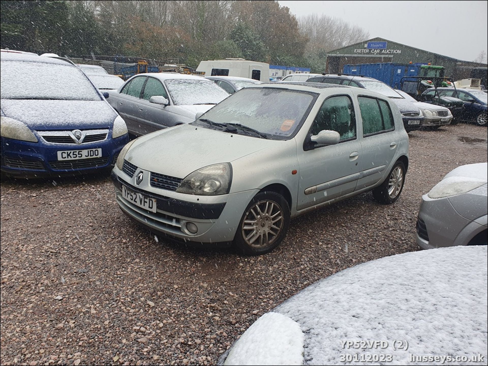 02/52 RENAULT CLIO INITIALE DCI - 1461cc 5dr Hatchback (Silver, 154k) - Image 3 of 48