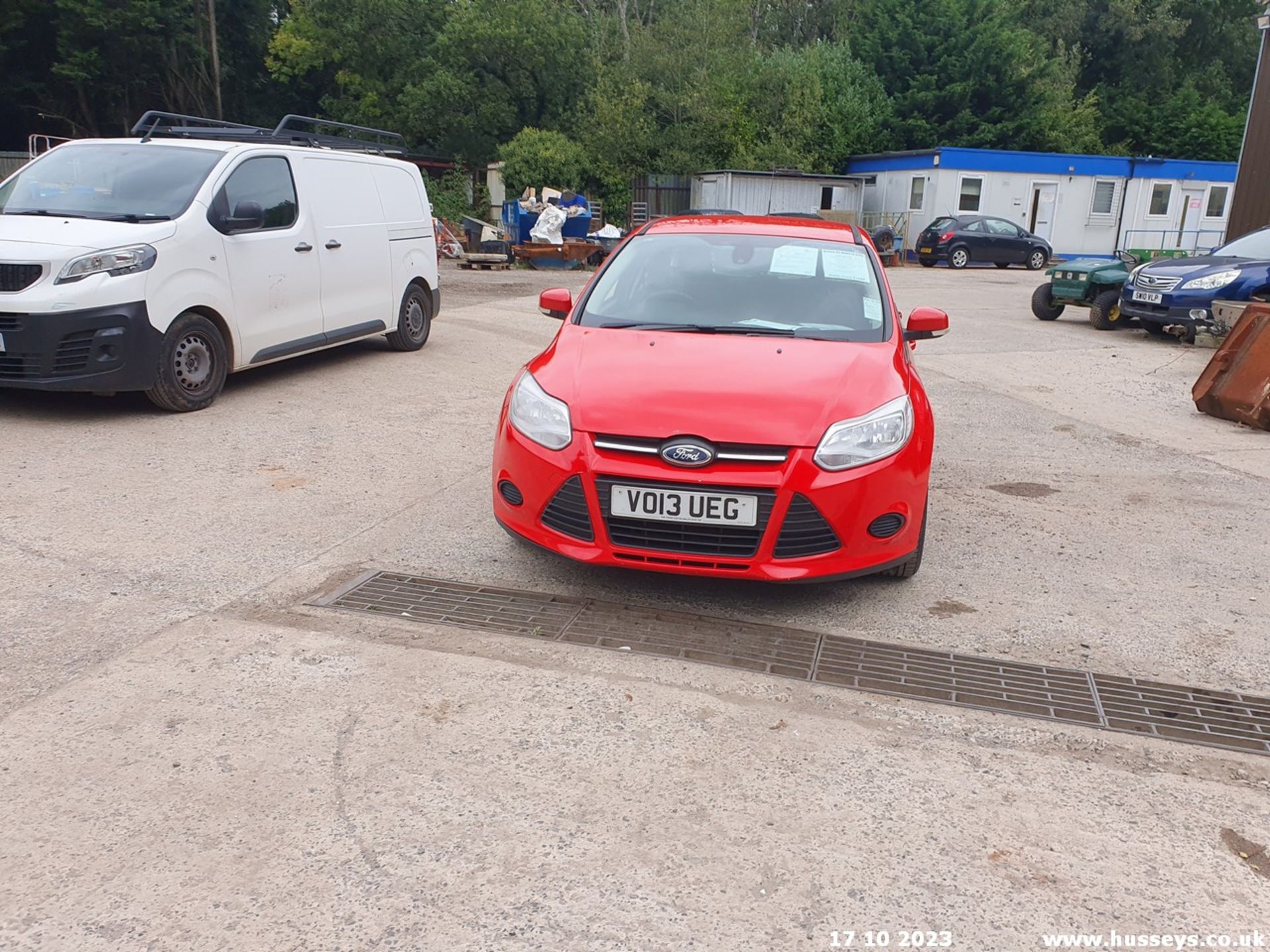 13/13 FORD FOCUS EDGE TDCI 115 - 1560cc 5dr Hatchback (Red, 186k) - Image 10 of 70