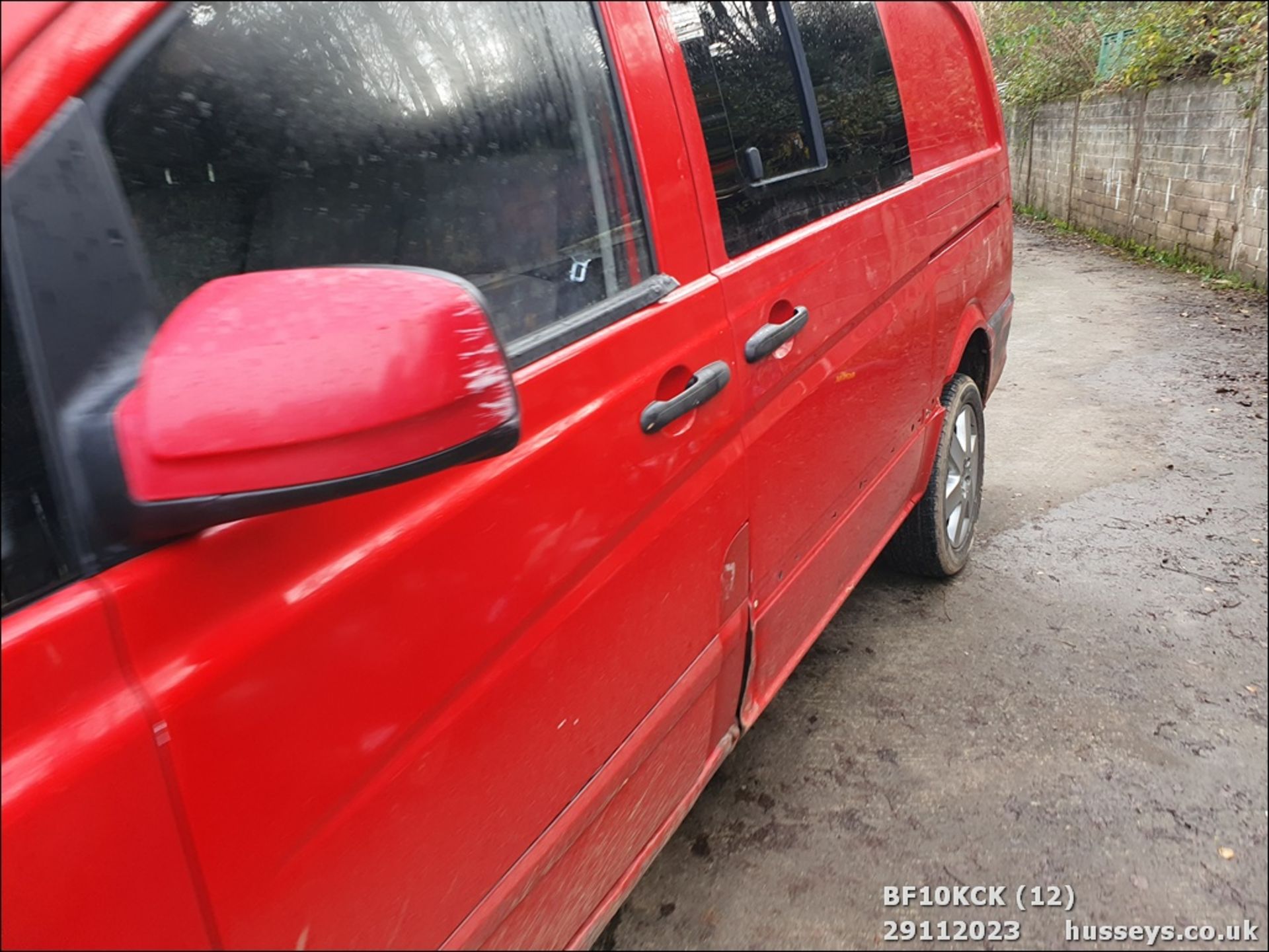 10/10 MERCEDES VITO 111 CDI LONG - 2148cc Van (Red) - Image 13 of 56