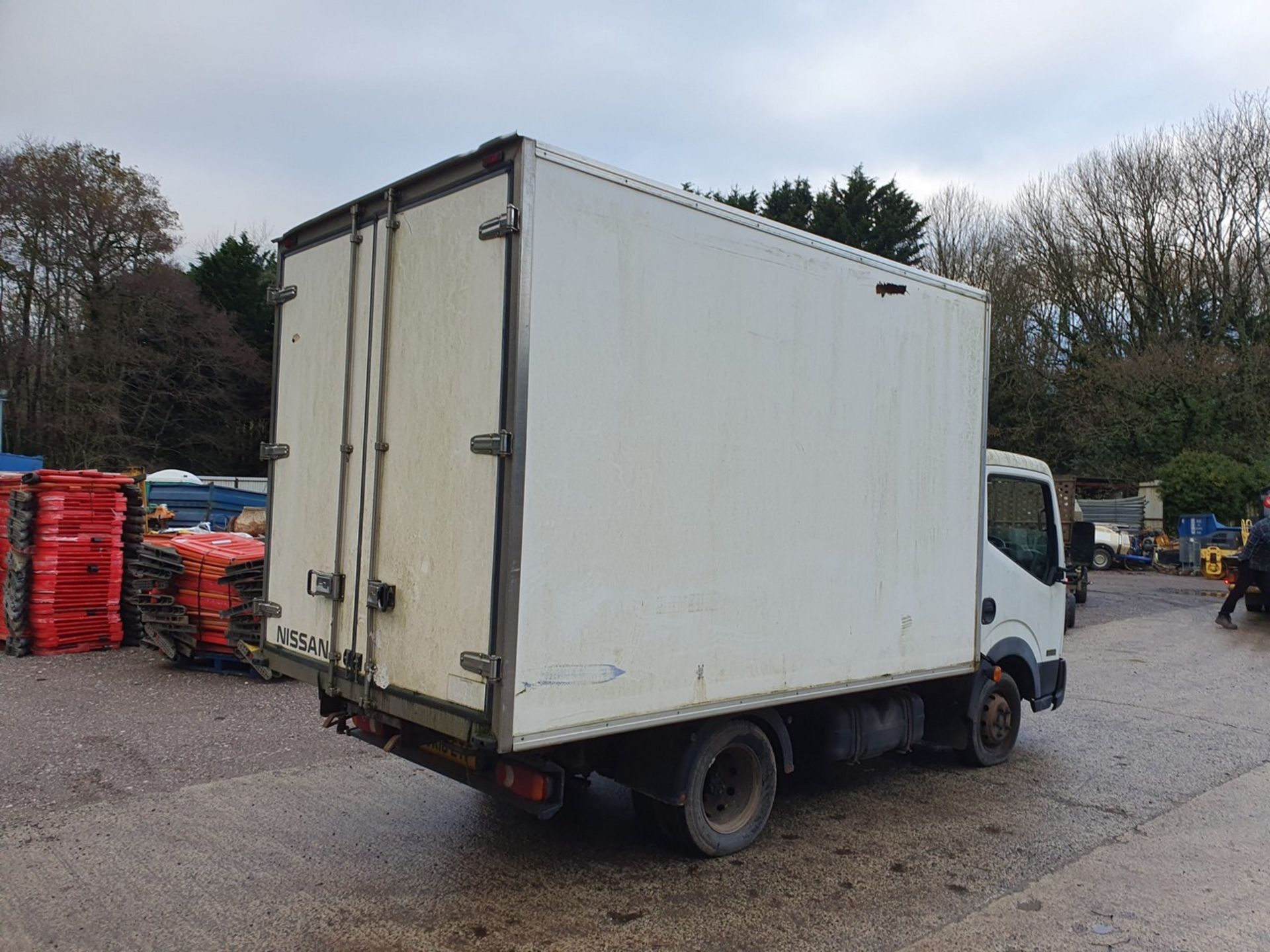 10/10 NISSAN CABSTAR 35.13 S/C SWB - 2488cc 2dr Refrigerated (White) - Image 12 of 36