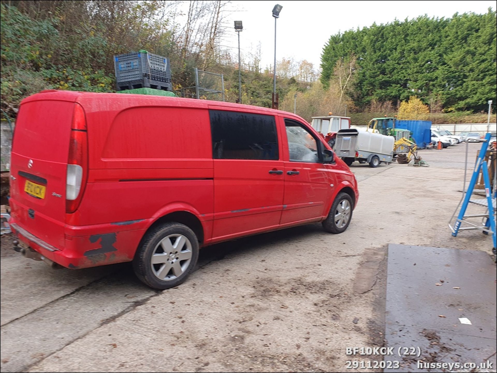 10/10 MERCEDES VITO 111 CDI LONG - 2148cc Van (Red) - Image 23 of 56