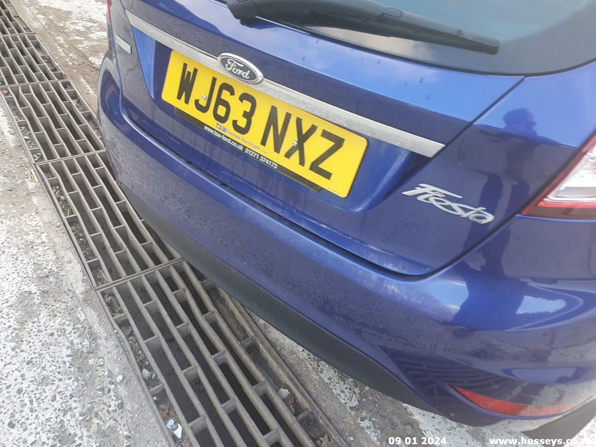 13/63 FORD FIESTA ZETEC - 998cc 5dr Hatchback (Blue, 52k) - Image 10 of 42