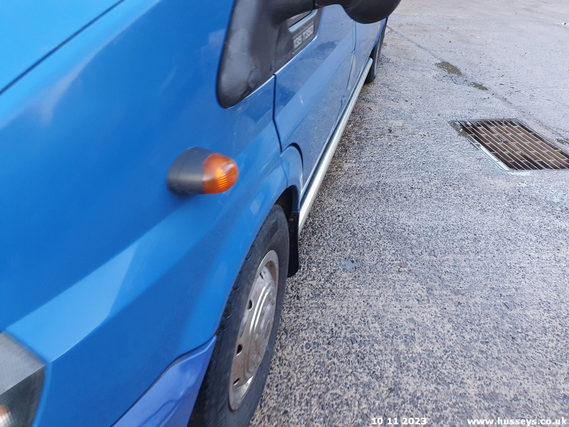 05/55 FORD TRANSIT CAMPER CONVERSION 350 LWB - 2402cc 5dr Van (Blue) - Image 29 of 64